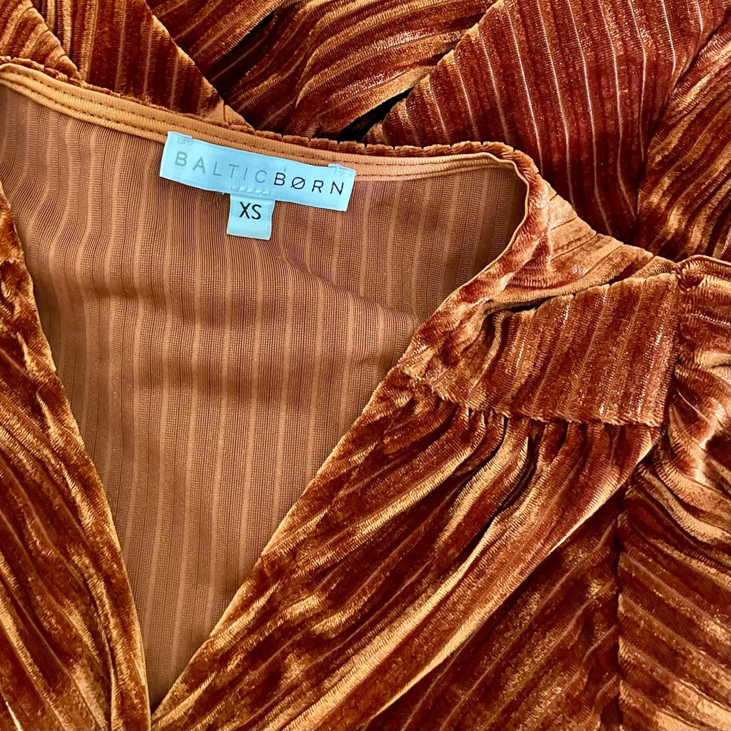 BALTIC BORN Andi Velvet High Low Maxi Dress Ribbed Party Holiday Copper Rust XS