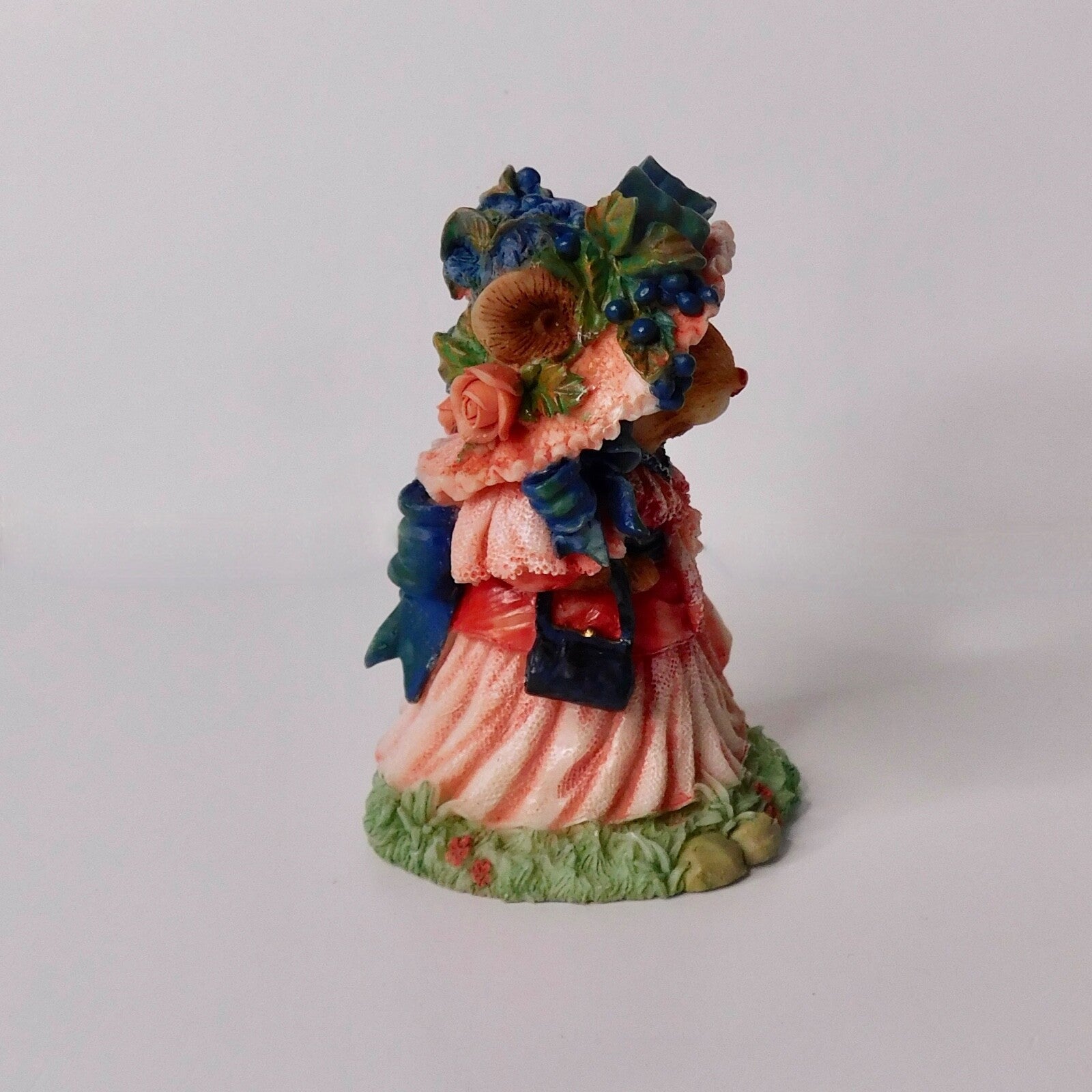 Vintage MAUDE TWEEDY The Thickets at Sweetbriar A Friend So Dear Figurine 1992