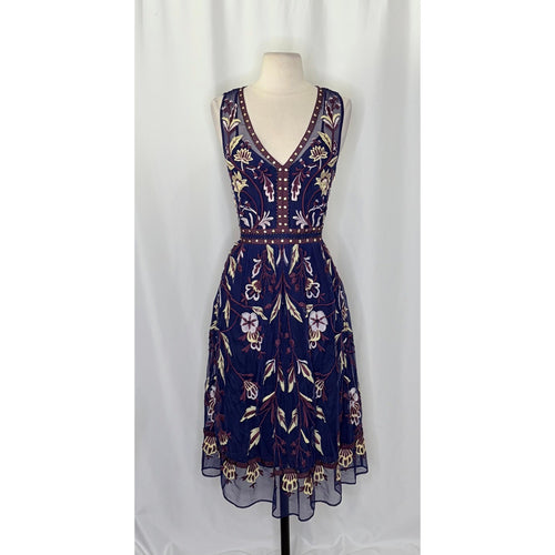 Anthropologie MOULINETTE SOEURS Alicante Floral Embroidered Dress Studded Size 8