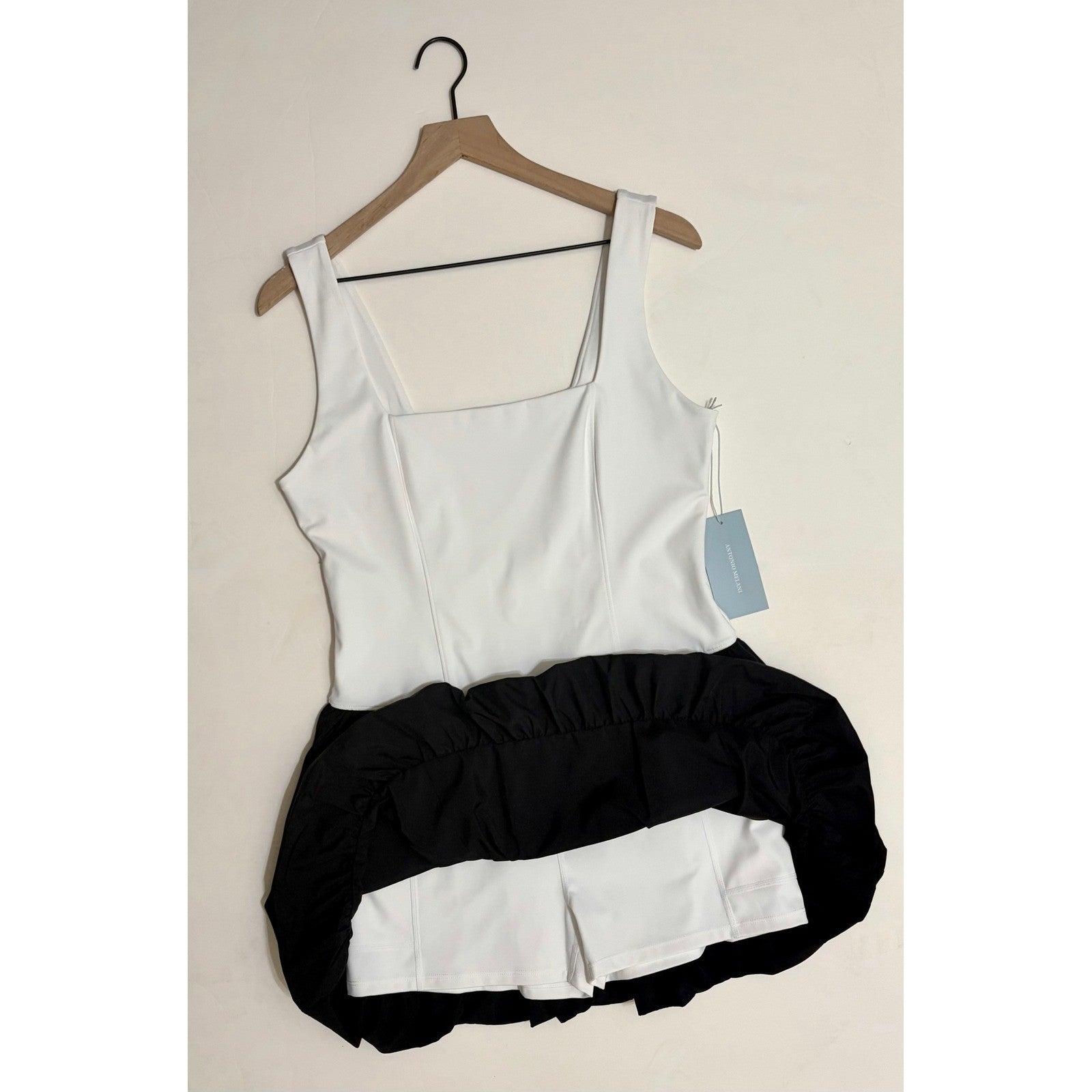 NWT!! ANTONIO MELANI Active Two Tone Bubble Hem Dress Mini Black White Large