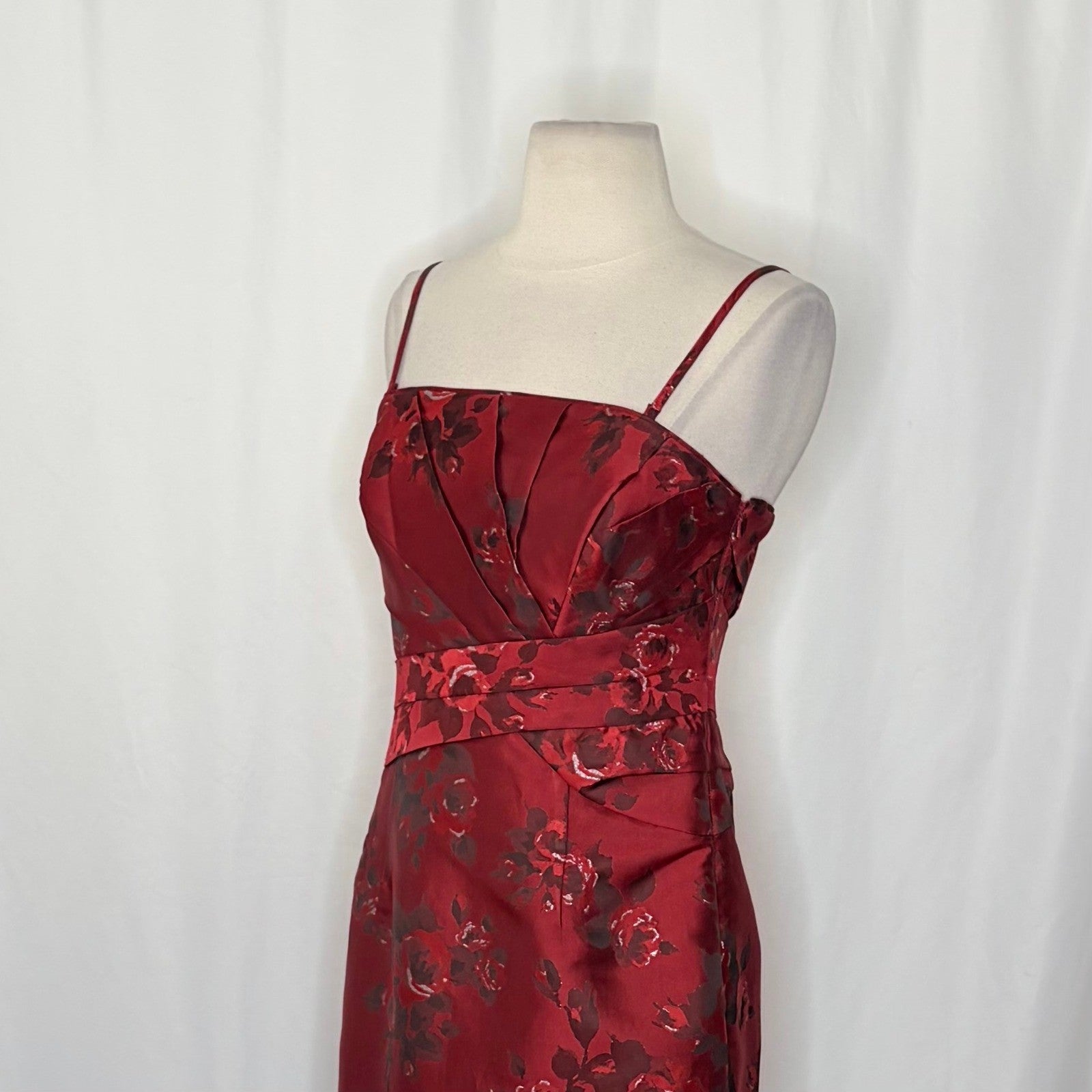 NWT!! WHBM Red Floral Sheath Dress Convertible White House Black Market Size 4