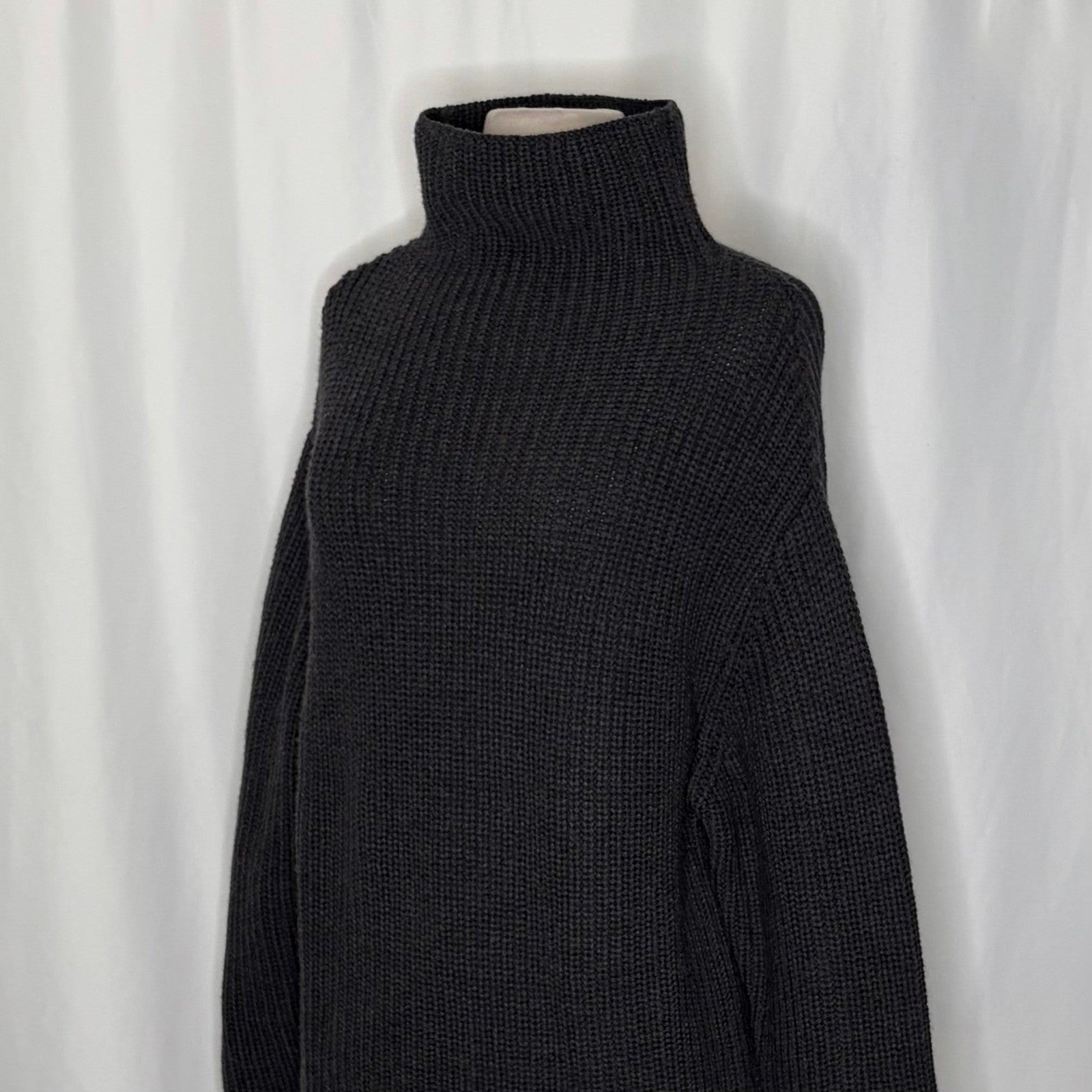 NEW!! Aritzia WILFRED Wool Shaker Knit Mock Neck Turtleneck Sweater Gray Small