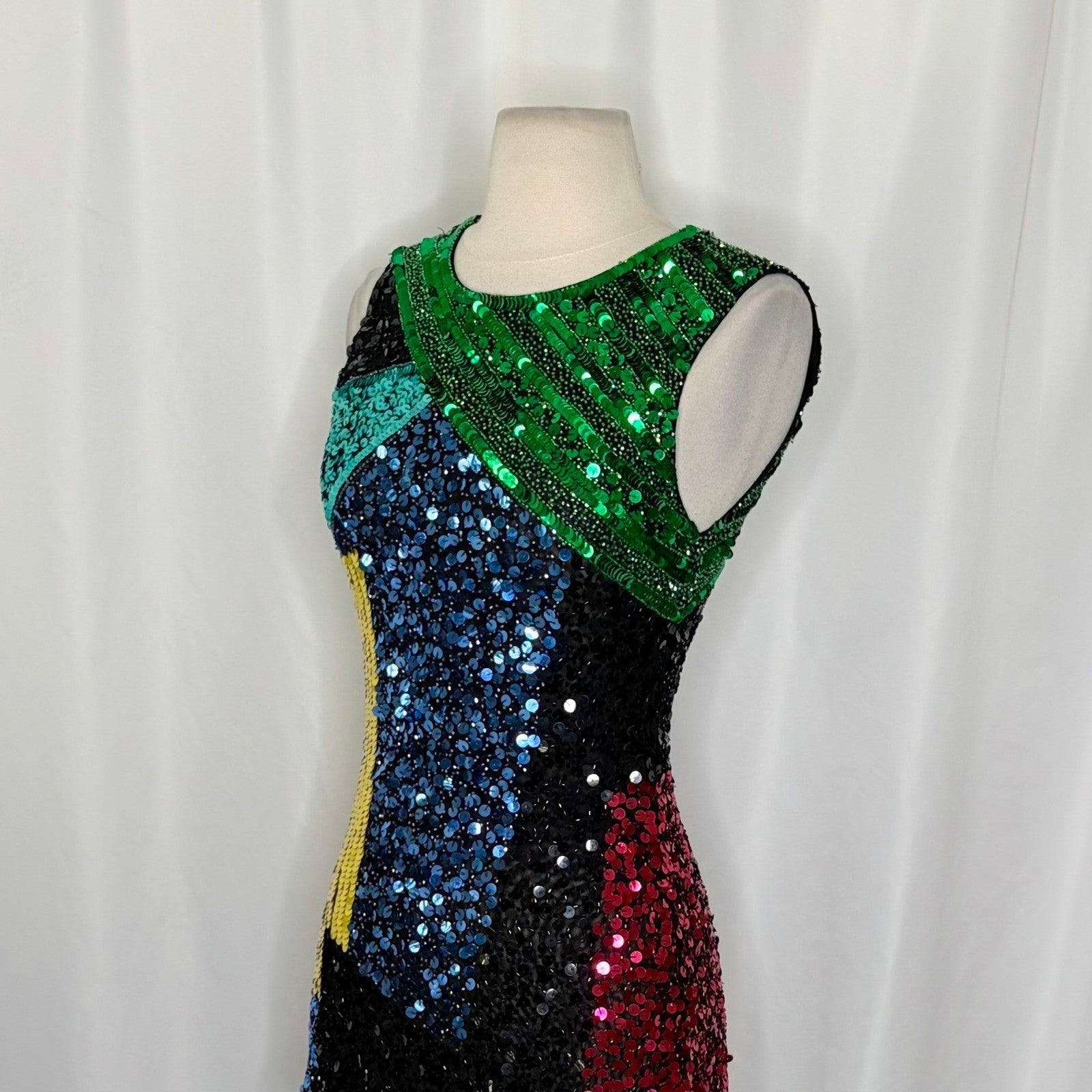 NWT!! ALICE + OLIVIA Nat Sequin Embellished Dress Sheath Beaded Colorful Size 2
