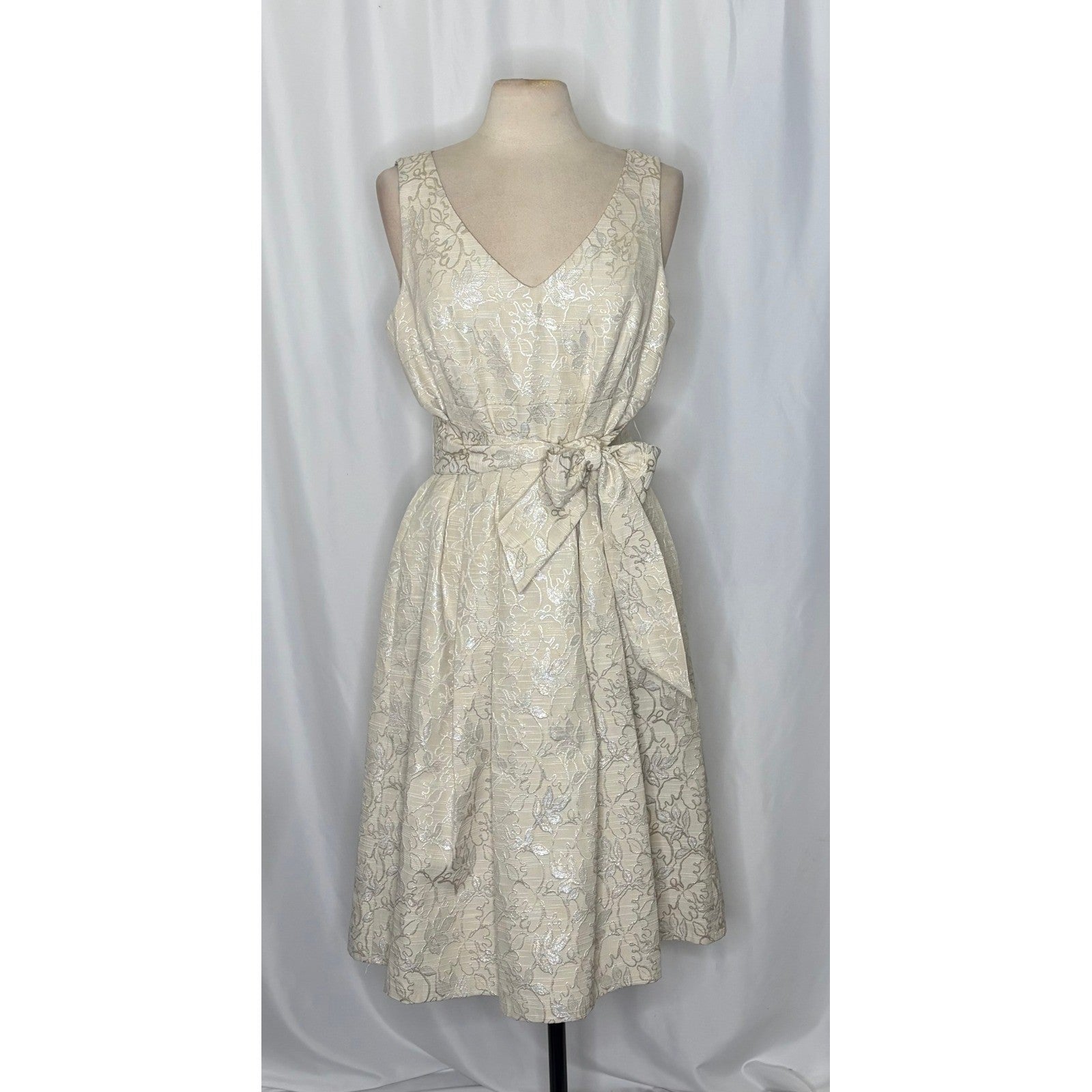 LAFAYETTE 148 New York Metallic Floral Dress Pleated Tie Waist Silver Size 14