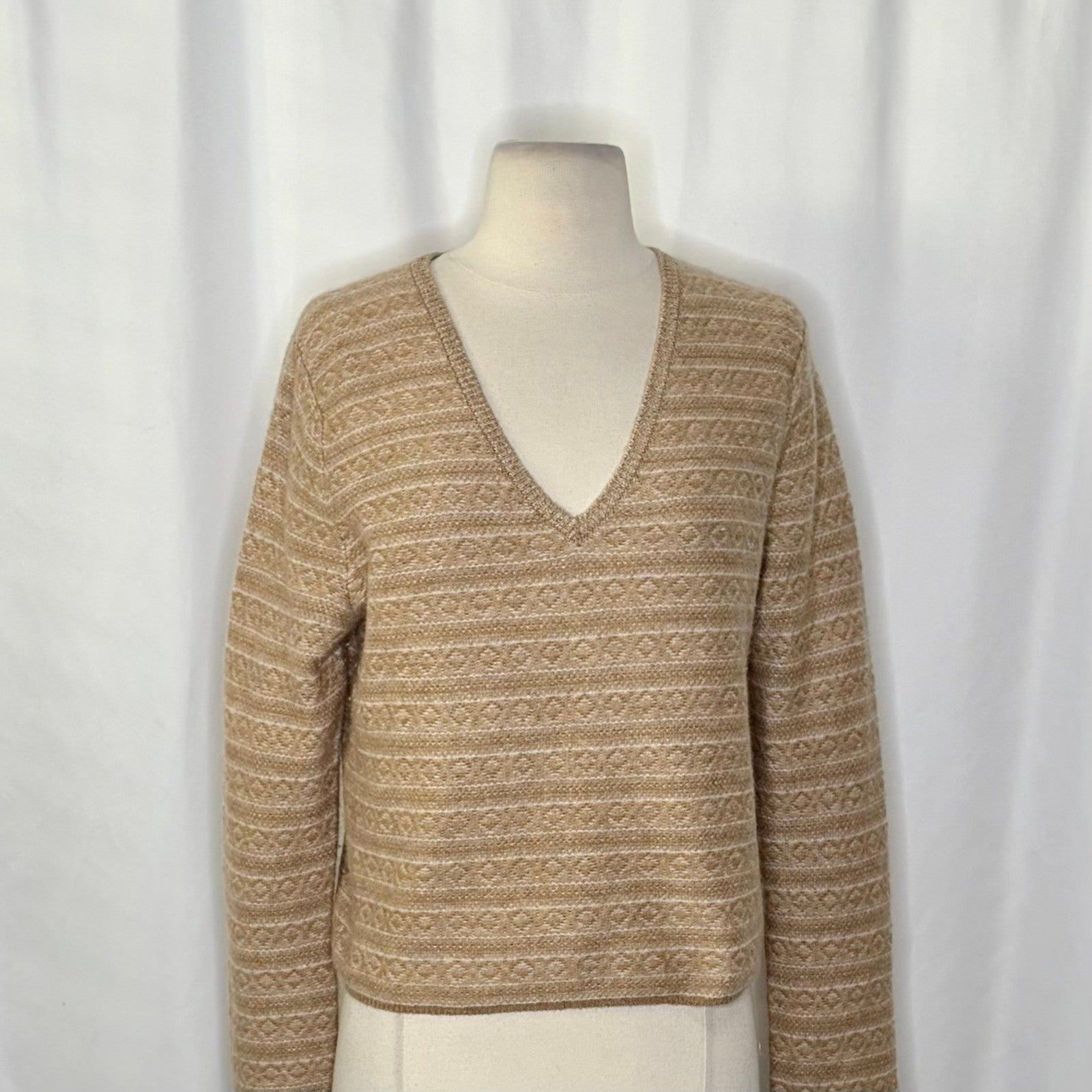 VINCE Cashmere Fair Isle V Neck Sweater Sandshell Combo Preppy Pullover Medium