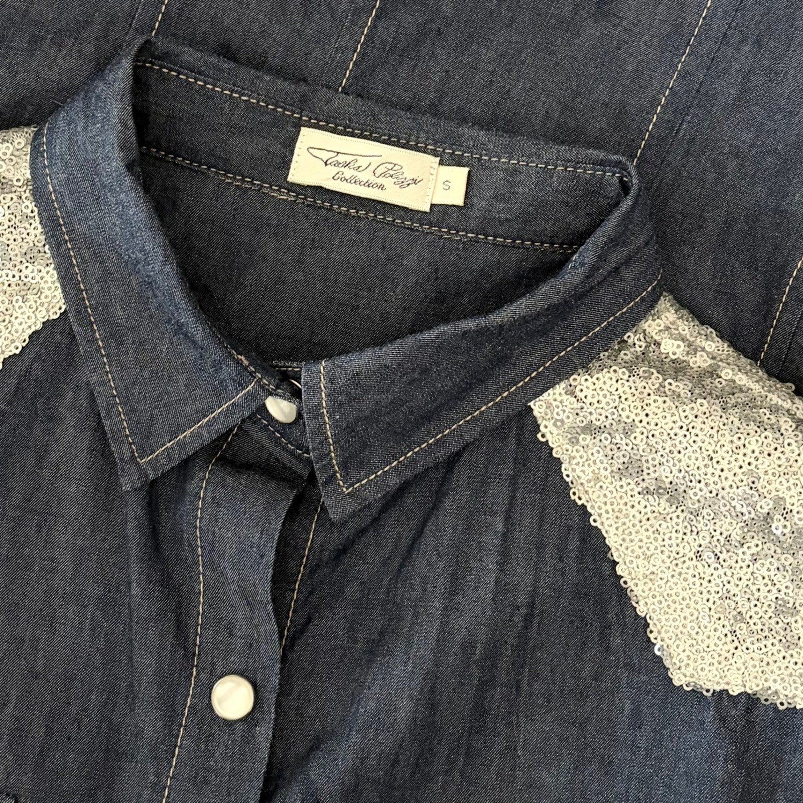 TASHA POLUZZI Roxy Denim Sequin Embellished Snap Front Shirt Western Rodeo Small