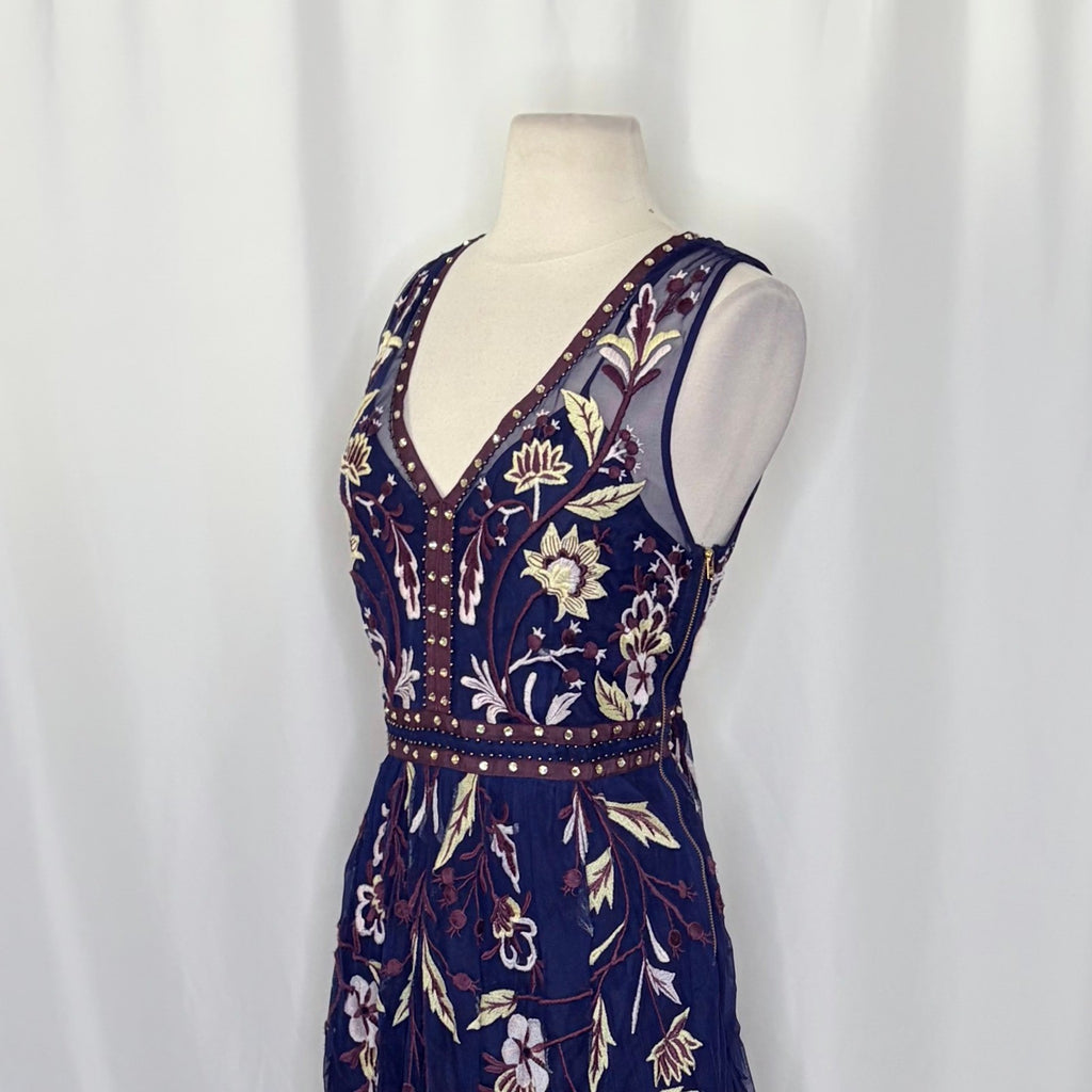 Anthropologie MOULINETTE SOEURS Alicante Floral Embroidered Dress Studded Size 8