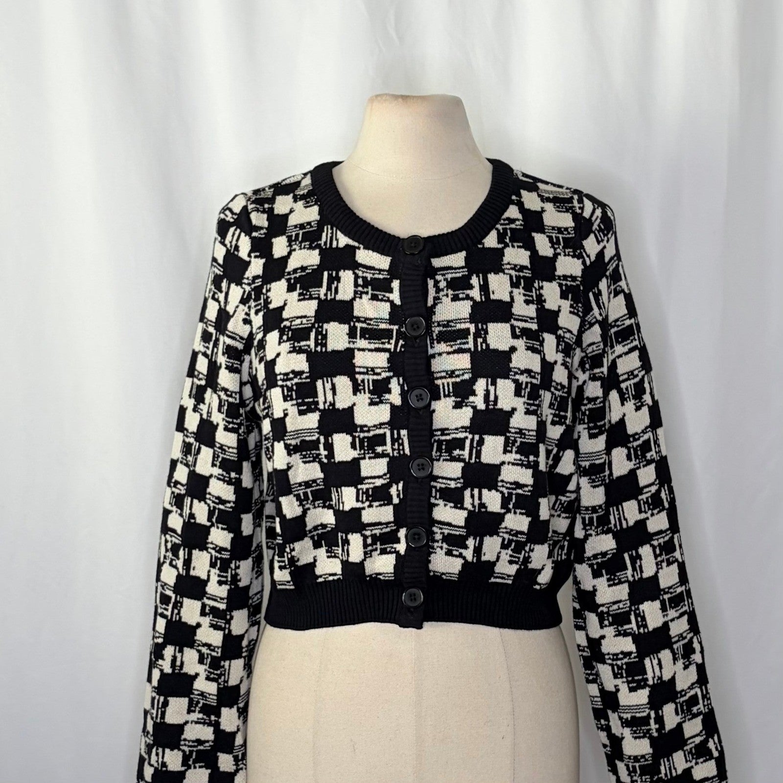 NWT!! CLEOBELLA Marybeth Biarritz Cardigan Sweater Black Ivory Cropped Large