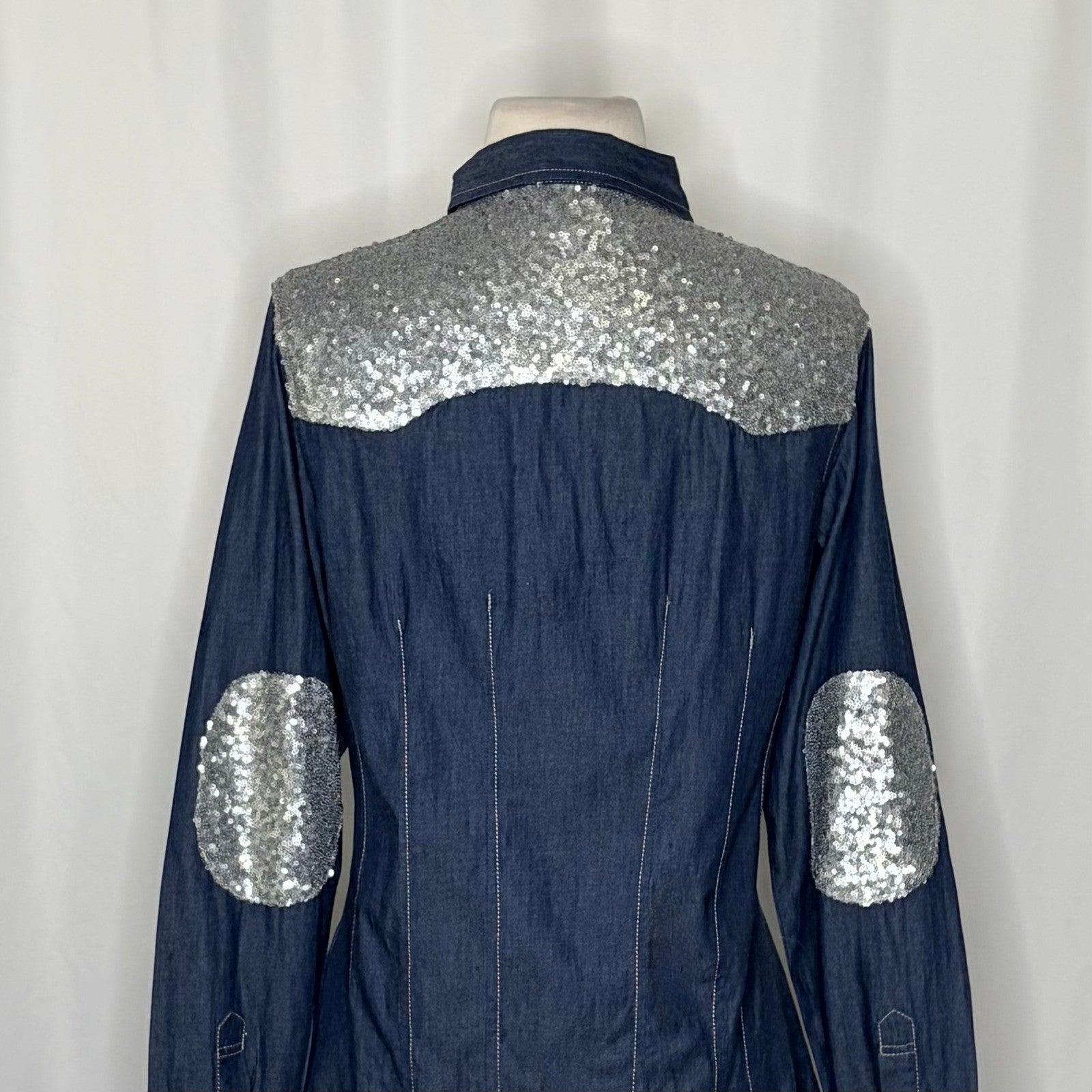 TASHA POLUZZI Roxy Denim Sequin Embellished Snap Front Shirt Western Rodeo Small