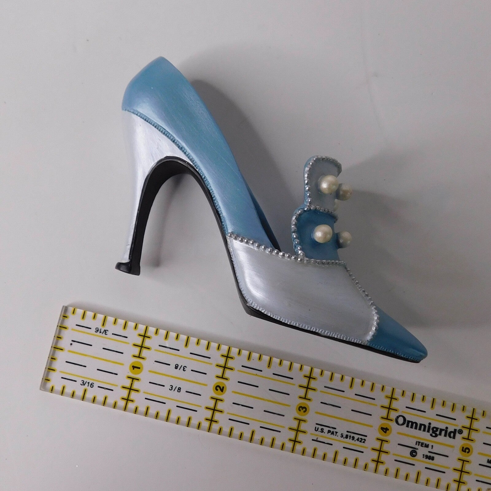 AVON "All Dressed Up" Blue Pearl Pump Shoe & Handbag Set of Two Fashion Figurine