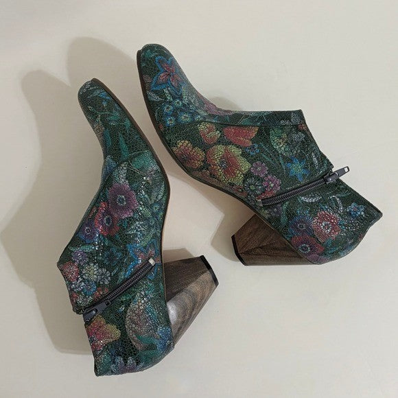 CALLEEN CORDERO Leather Green Floral Print Ankle Boots Booties Chunky Heels 9.5