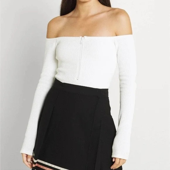 NWT!! GOOD AMERICAN Half Zip Off Shoulder White Ribbed Thong Bodysuit 4 X-Large