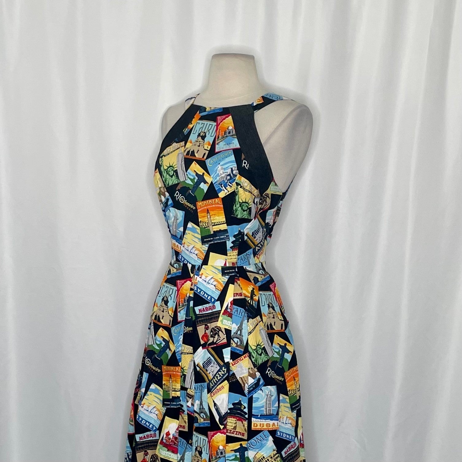 EVA FRANCO Travel Poster Jenna Dress Midi Halter Neck Colorful Pleated Pockets 6
