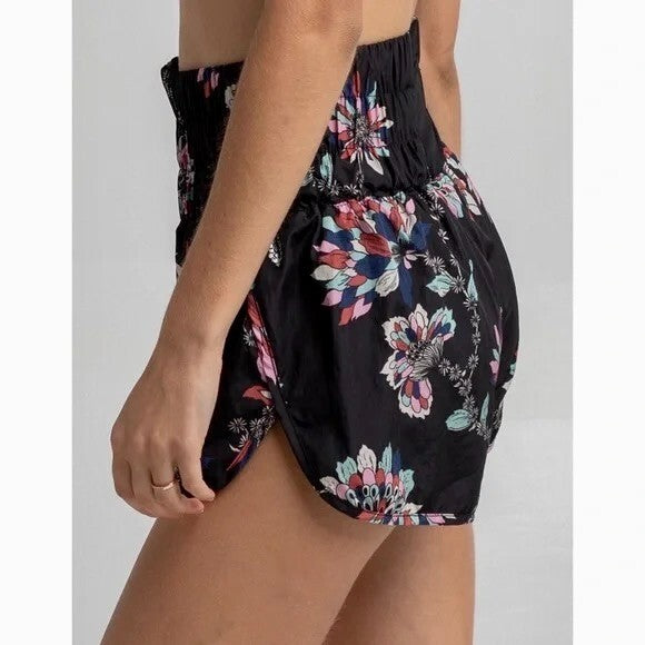 FREE PEOPLE Movement The Way Home Floral Shorts Black Athletic Print X-Small