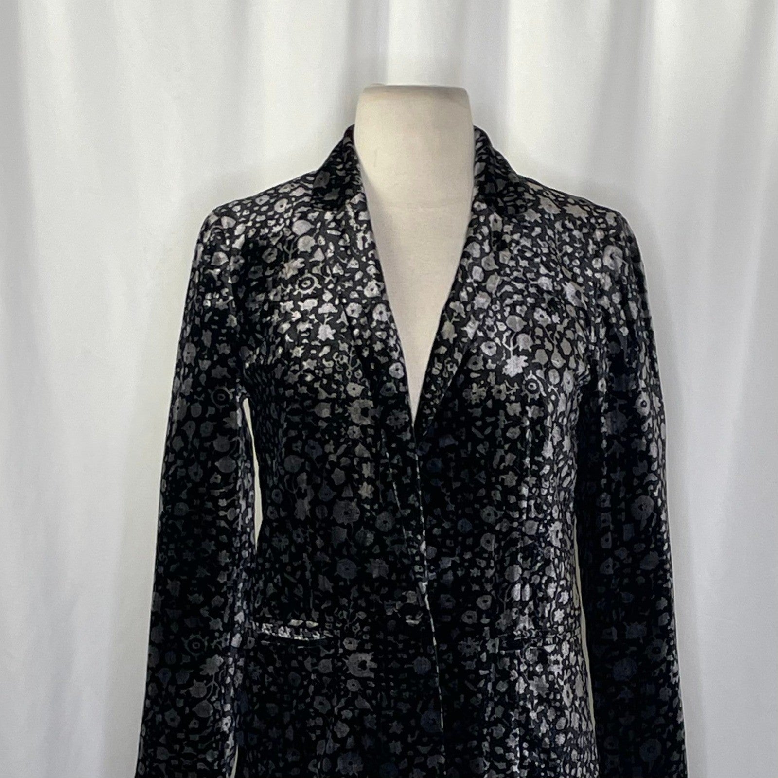 Anthropologie ELEVENSES Lumi Velvet Blazer Jacket Floral Black Silver Size 2