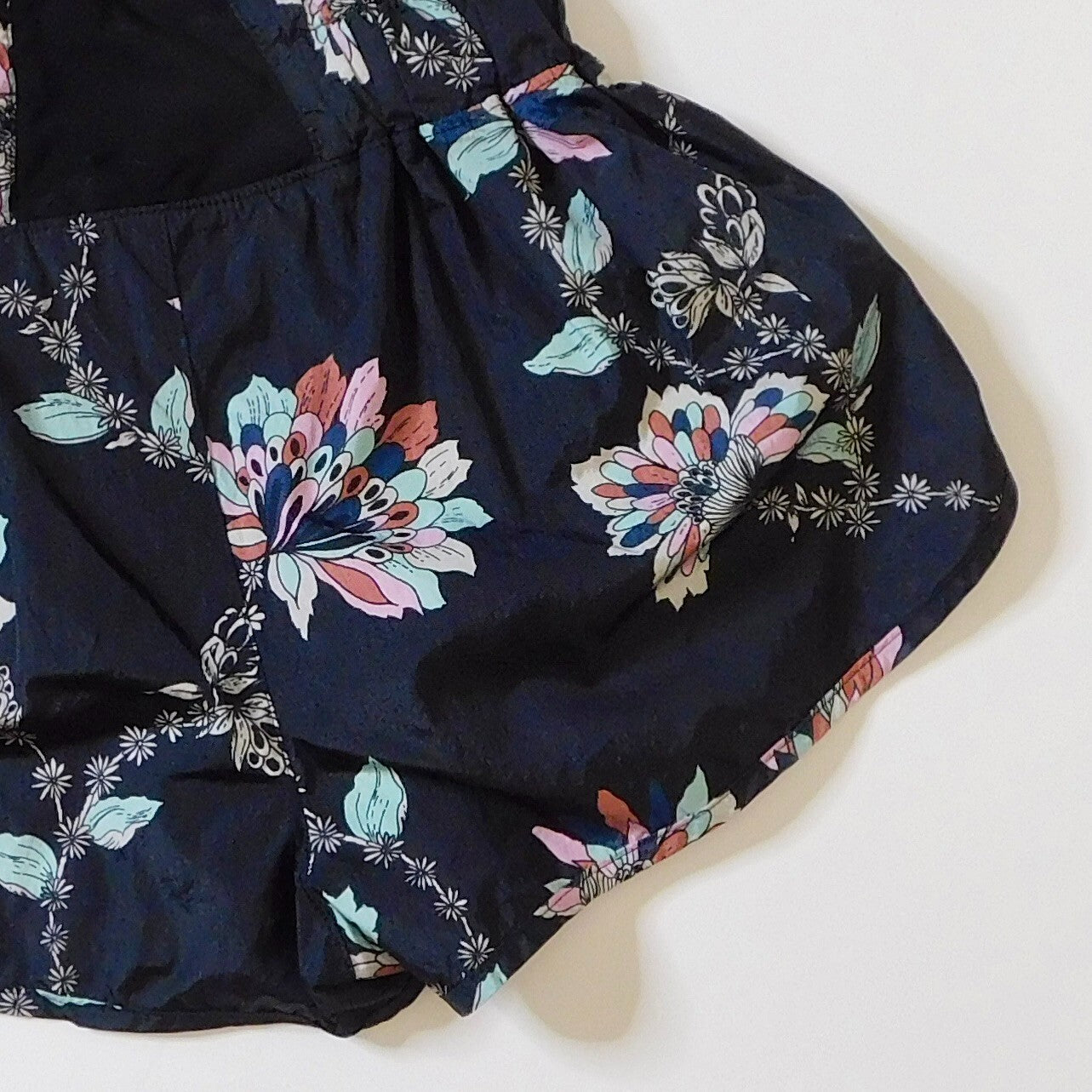 FREE PEOPLE Movement The Way Home Floral Shorts Black Athletic Print X-Small
