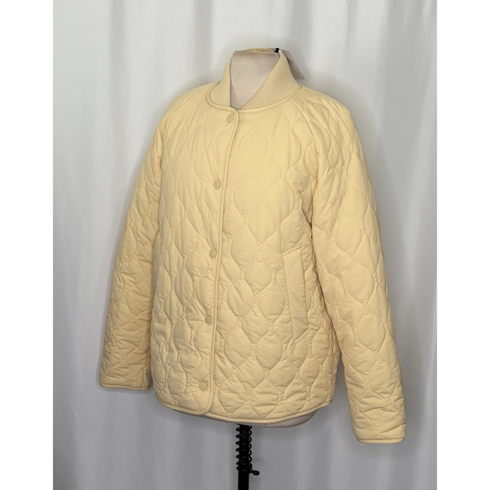NWT!! VARLEY Luca Quilted Jacket Solid Reed Yellow Bomber Snaps Solid X-Large