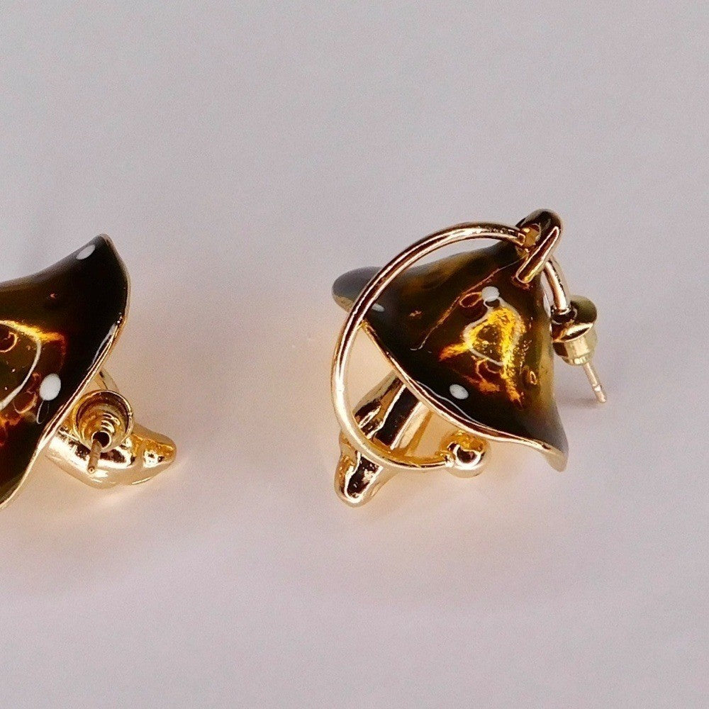 NEW Dotted Mushroom Gold Metallic Earrings Mushrooms Dangle Dangling Toadstools