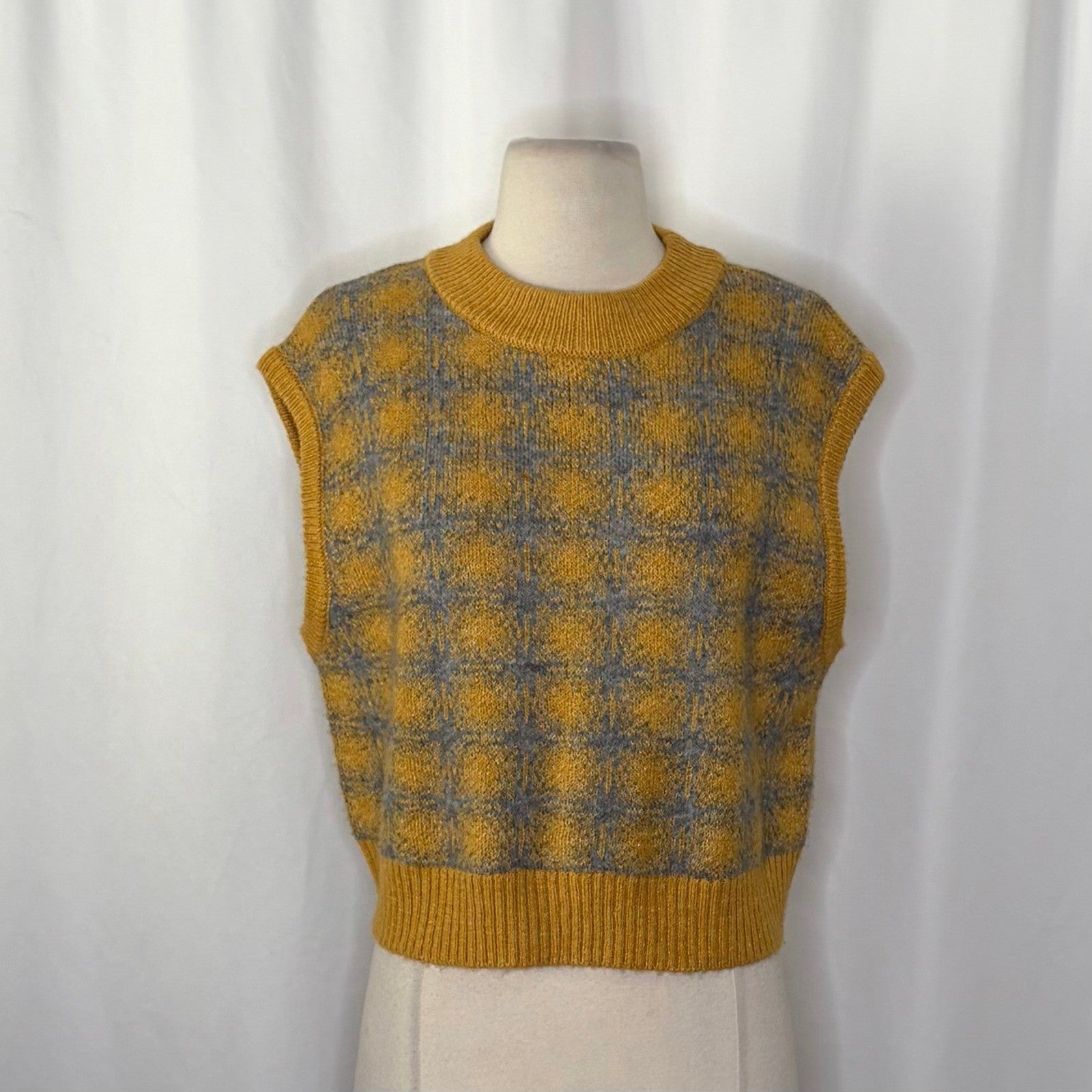 ZARA Chunky Wool Sweater Vest Plaid Star Pattern Yellow Gray Academia Small