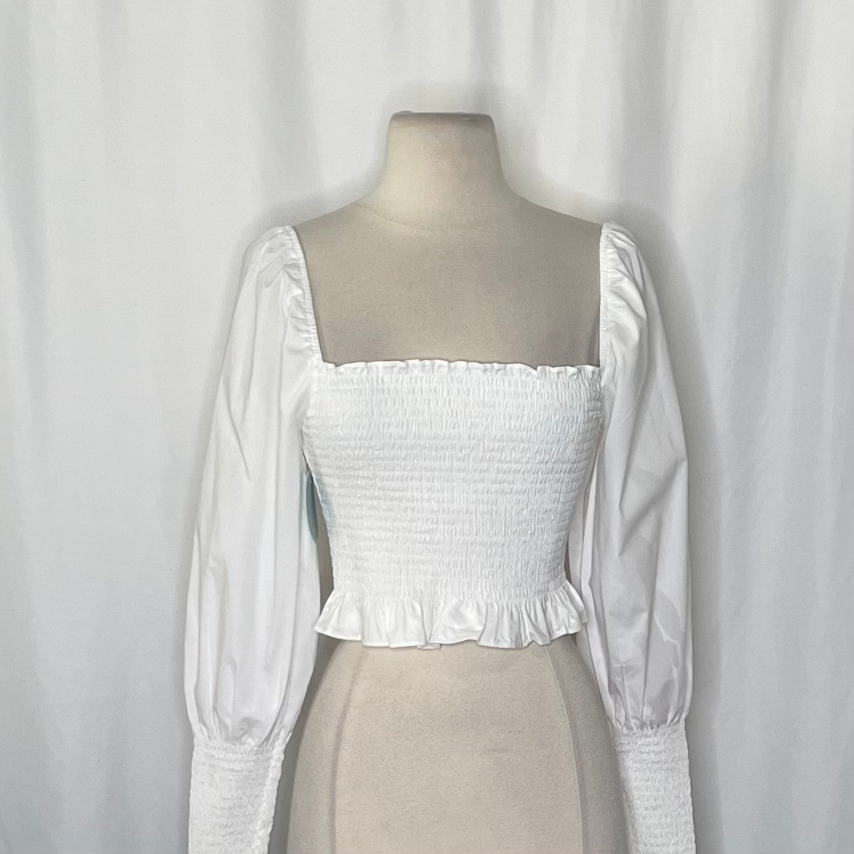 NWT!! HILL HOUSE The Grace Nap Top Smocked Solid White Cropped Ruffled Small
