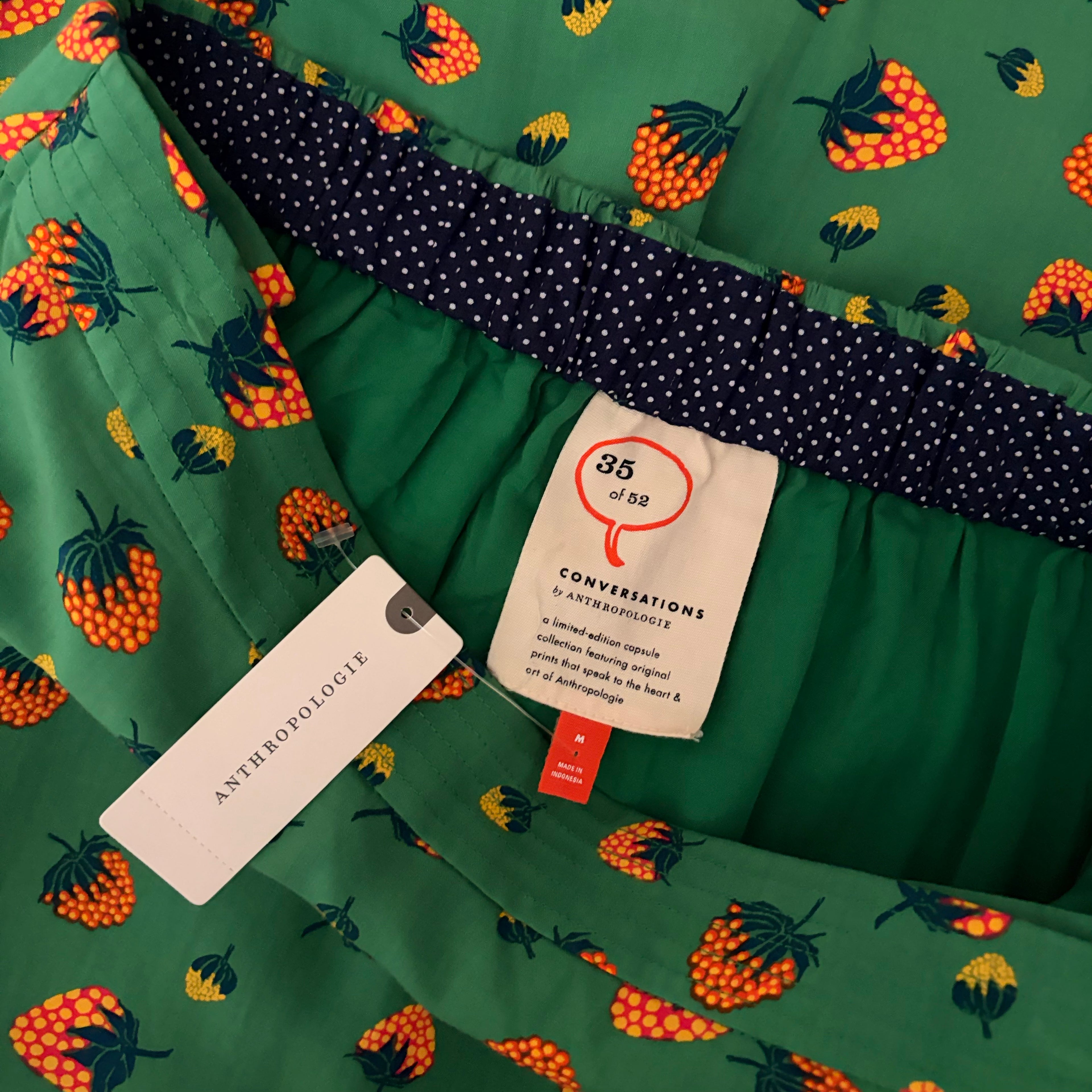 NWT!! ANTHROPOLOGIE Colloquial Wrap Skirt #35 Conversations Strawberry Medium