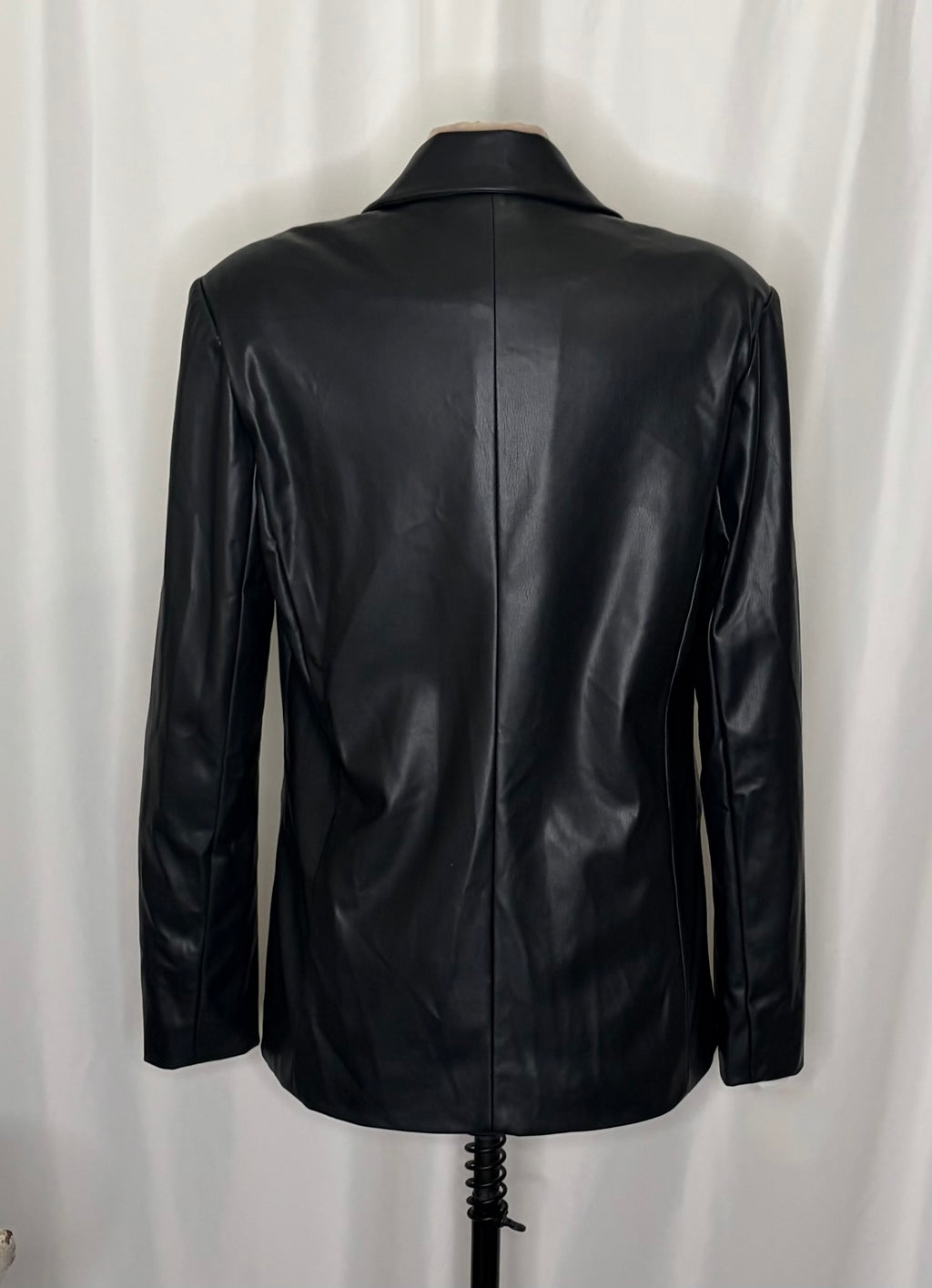 WeWoreWhat Downtown Vegan Faux Leather Blazer – Black – Small