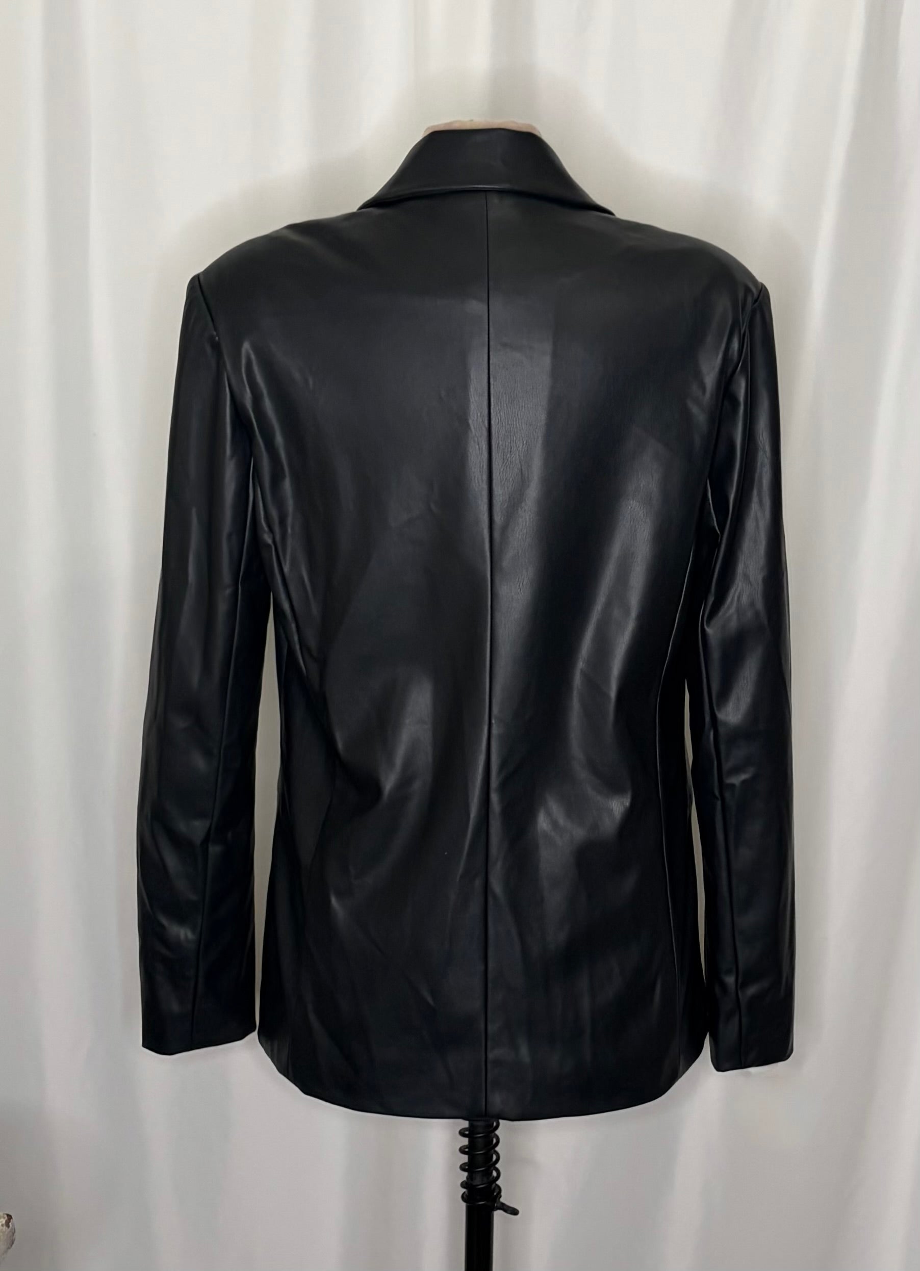 WeWoreWhat Downtown Vegan Faux Leather Blazer – Black – Small