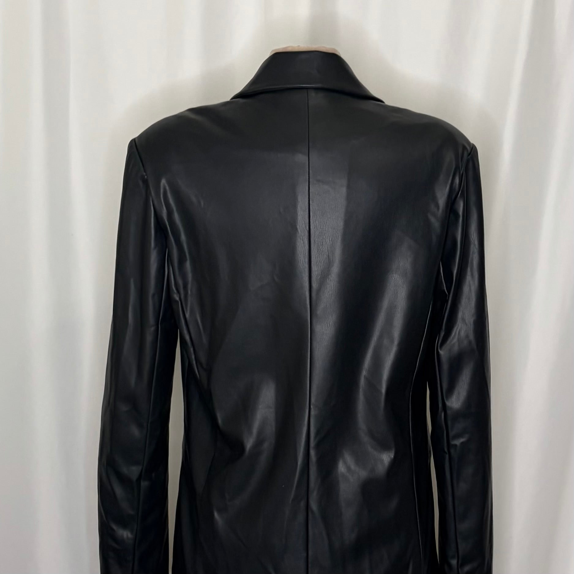 WeWoreWhat Downtown Vegan Faux Leather Blazer – Black – Small
