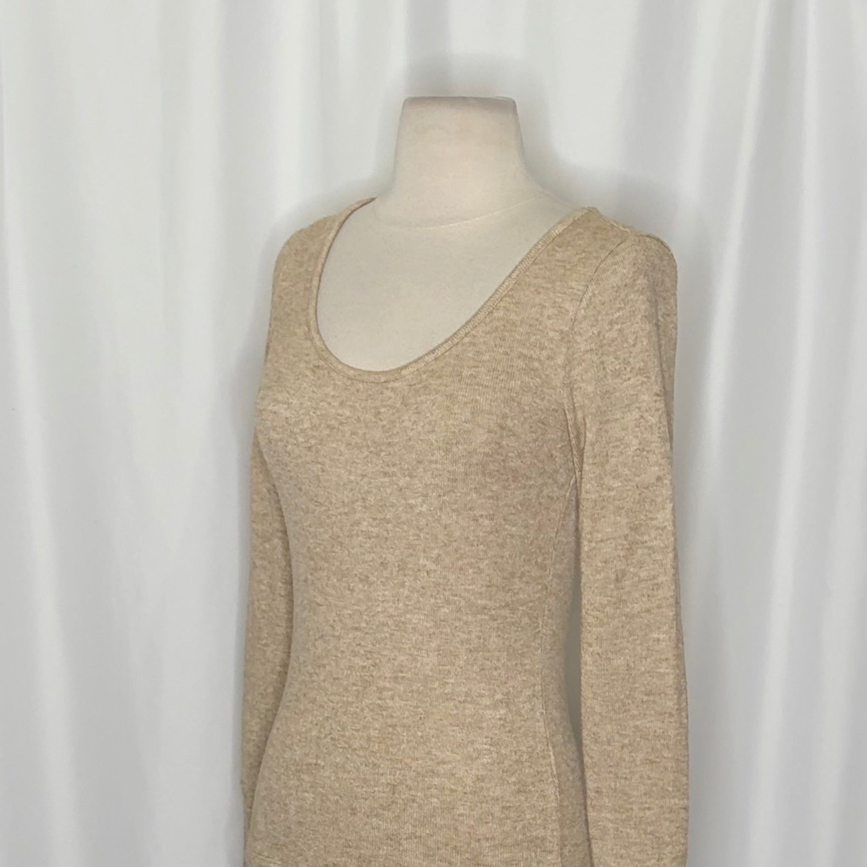 VINCE Scoop Neck Stretch Knit Long Sleeve Pullover Top Beige Tan Knitwear XS