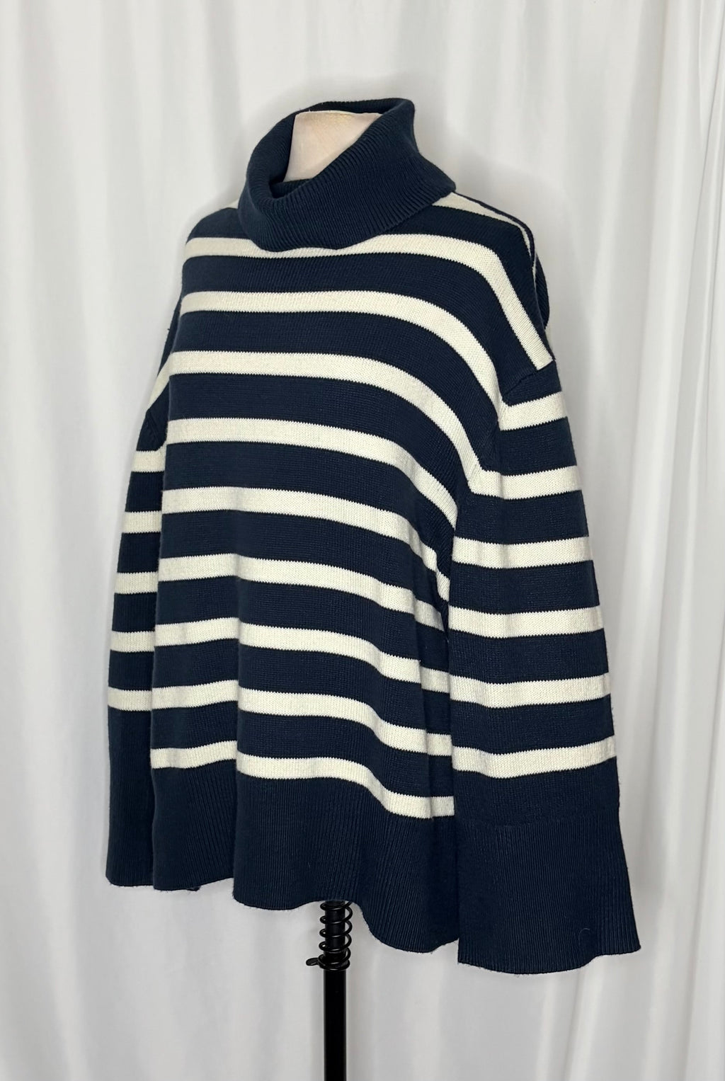 WEWOREWHAT Striped Turtleneck Sweater Navy Blue Ivory Oversized Medium Large