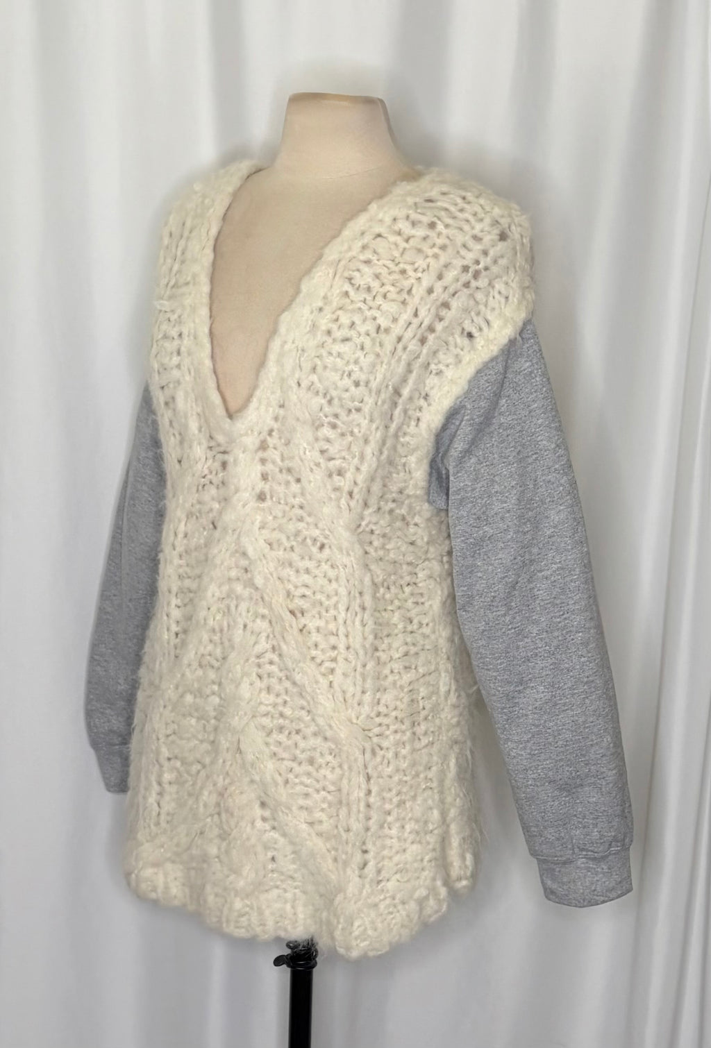 MICHAELA BUERGER Alpaca Knit Pullover Sweater Made in France V Neck Medium