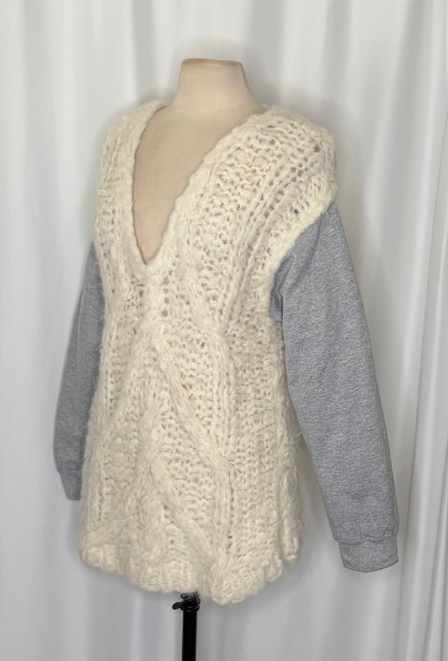 MICHAELA BUERGER Alpaca Knit Pullover Sweater Made in France V Neck Medium