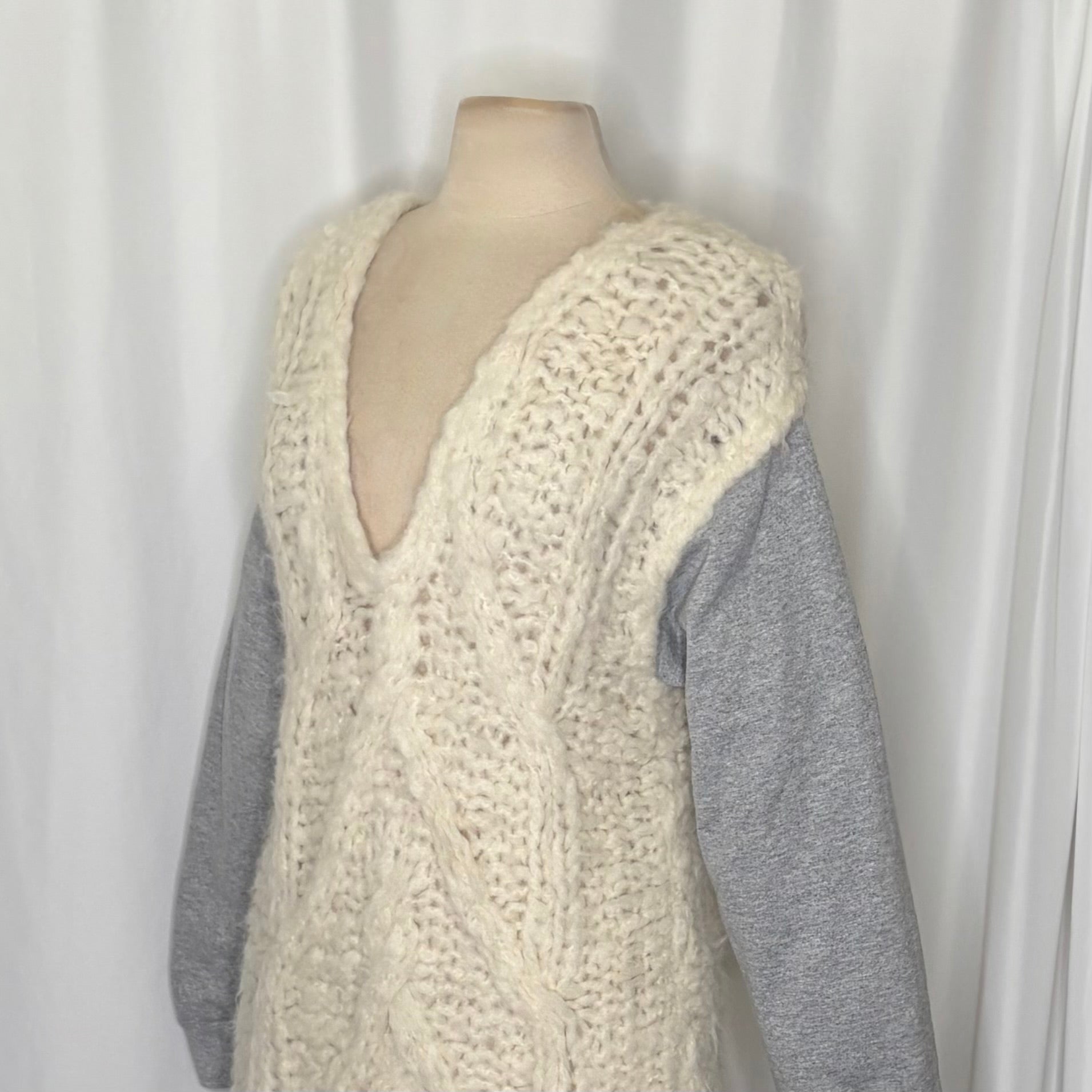 MICHAELA BUERGER Alpaca Knit Pullover Sweater Made in France V Neck Medium