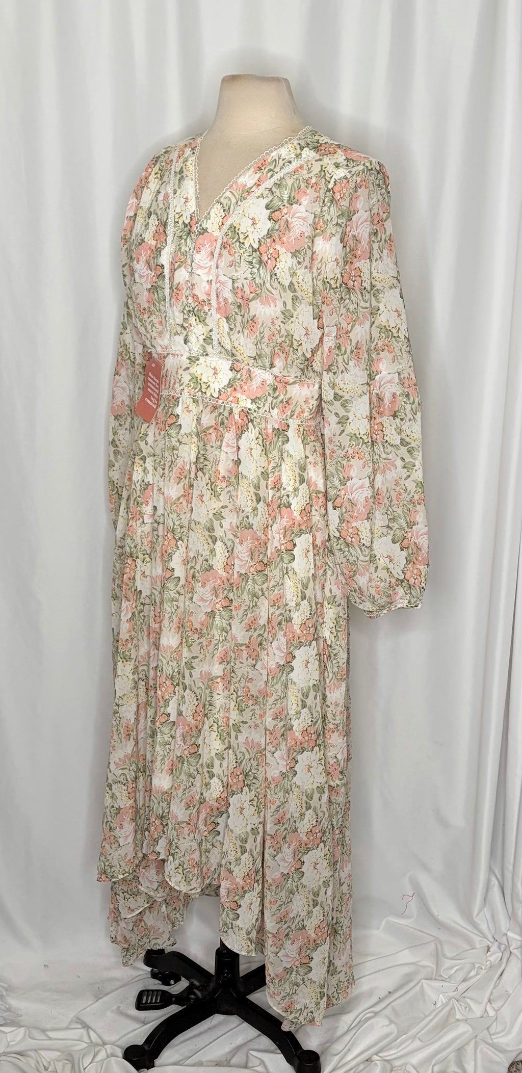 NWT IVY CITY CO Bree Floral Dress Midi Maxi Lace Trims Feminine Romantic Large