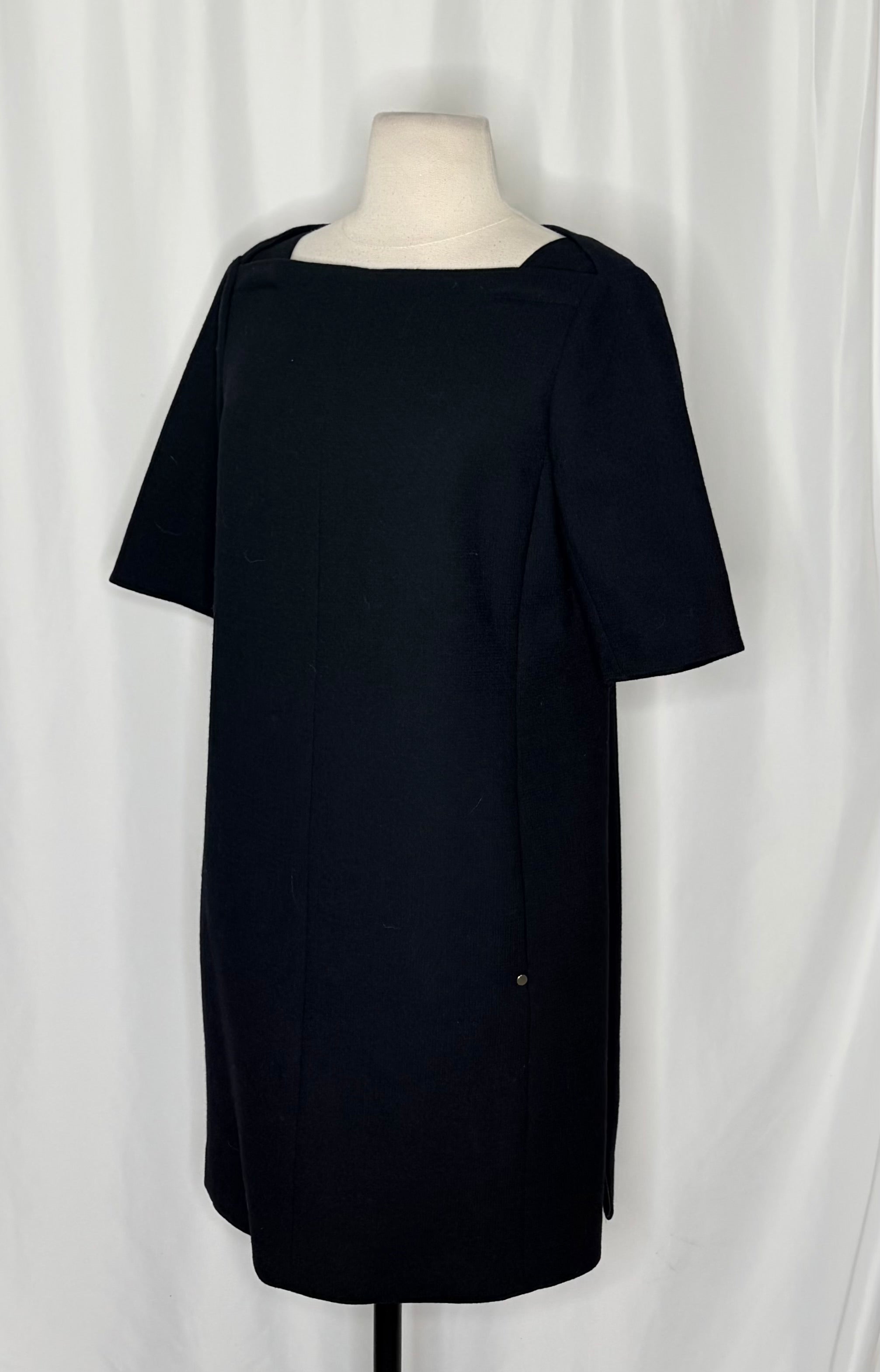 LAFAYETTE 148 New York Crya Lace Panel Dress Black Wool Solid Bateau Neck Size 8