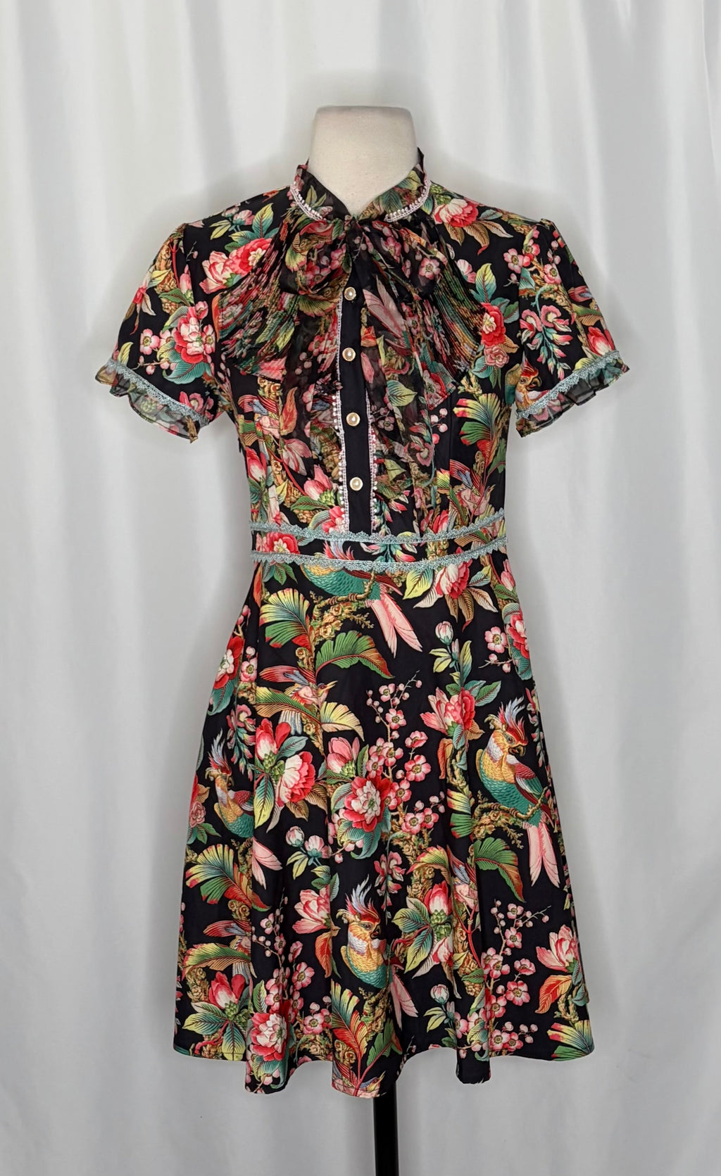 DALIA MACPHEE Floral Lace Trim Mini Dress Tie Neck Tropical Floral Size Small