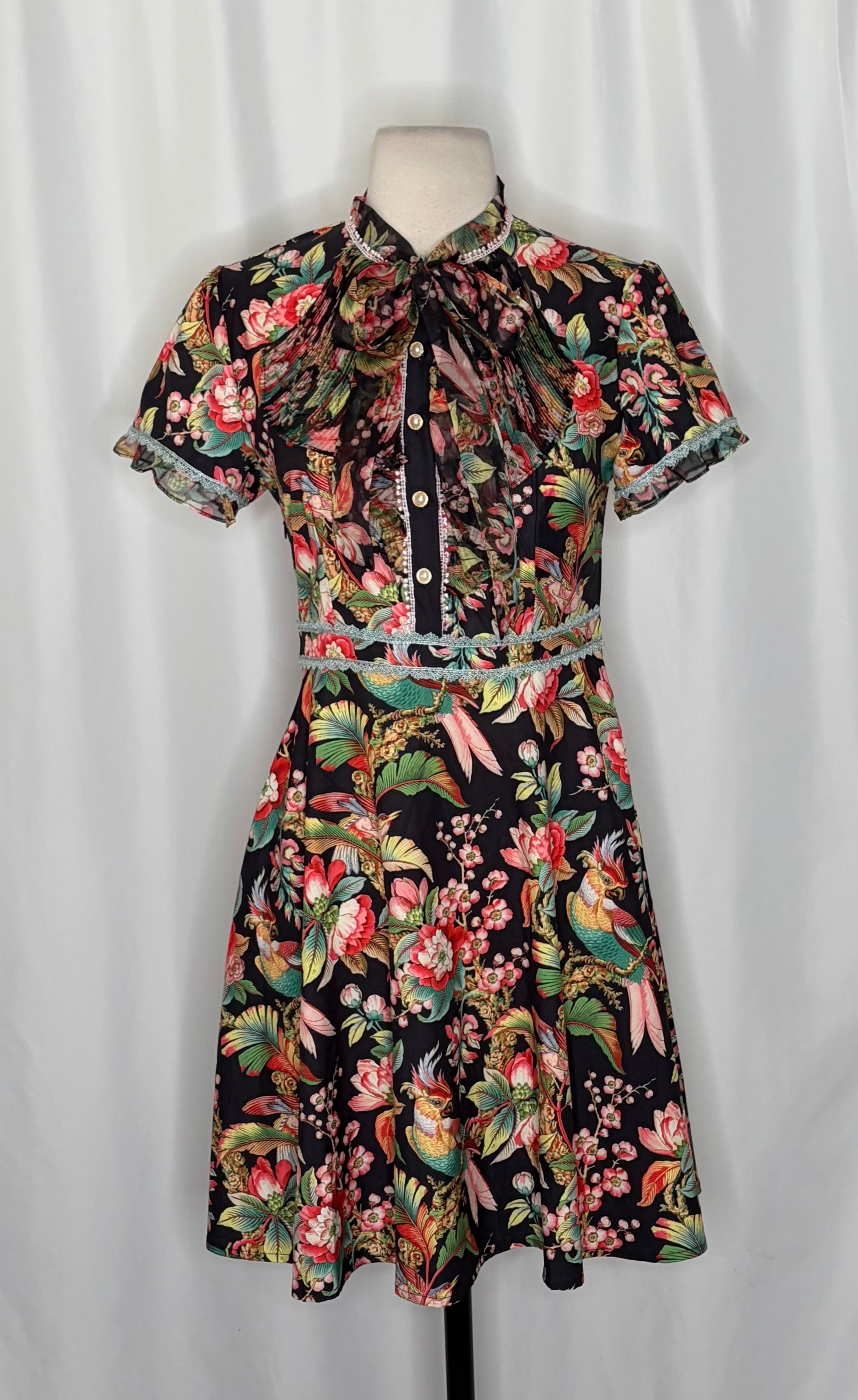 DALIA MACPHEE Floral Lace Trim Mini Dress Tie Neck Tropical Floral Size Small