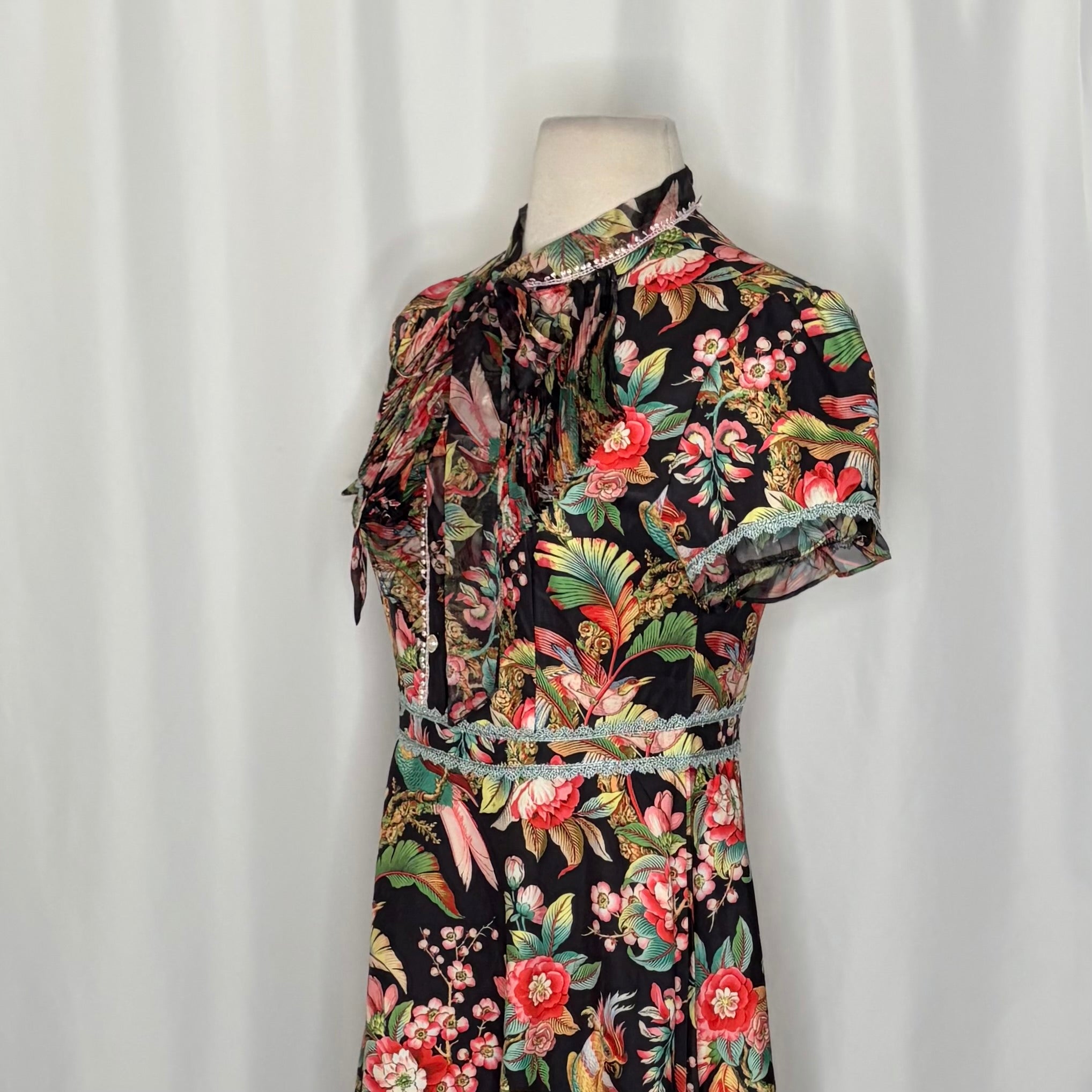 DALIA MACPHEE Floral Lace Trim Mini Dress Tie Neck Tropical Floral Size Small