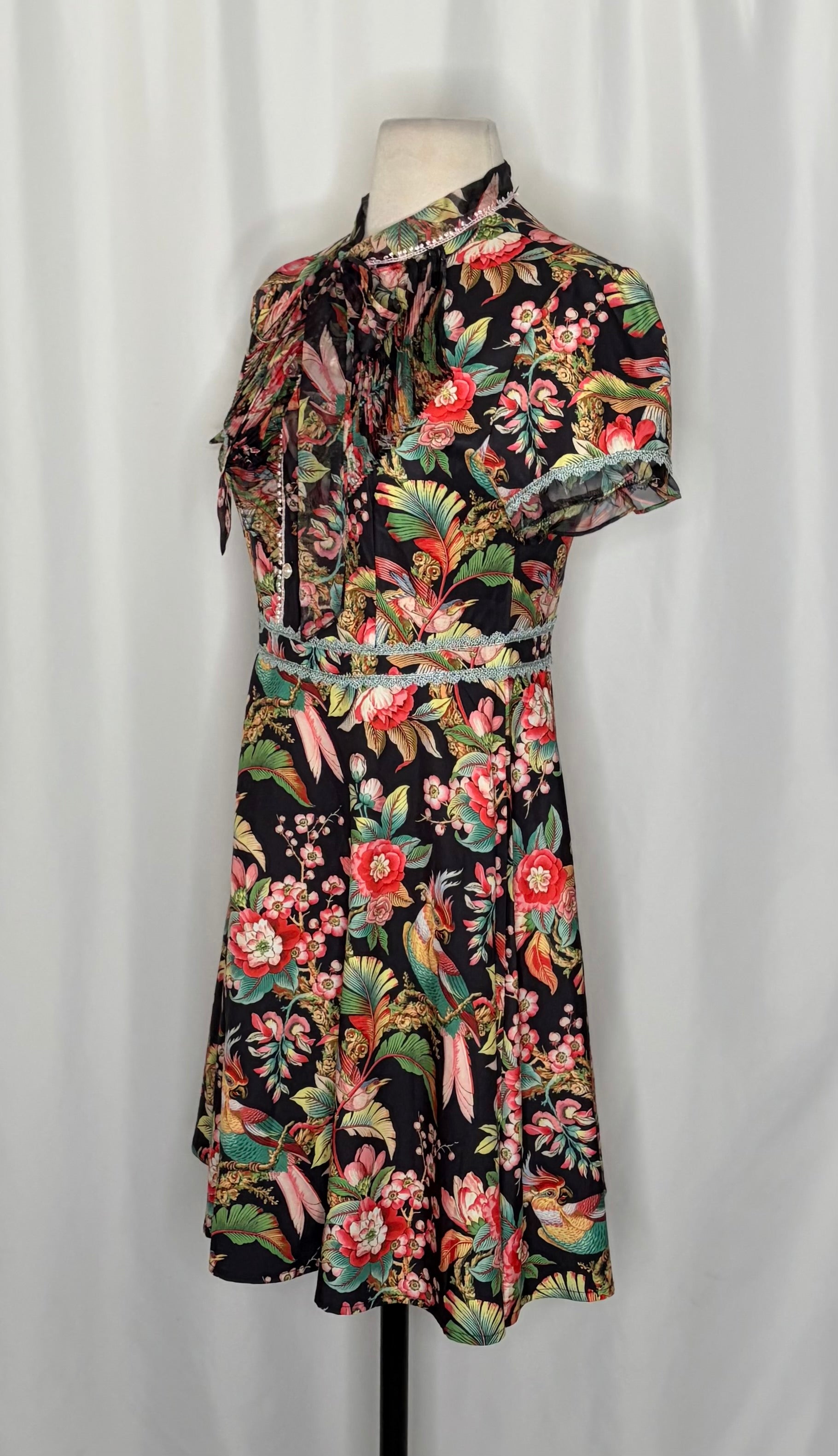 DALIA MACPHEE Floral Lace Trim Mini Dress Tie Neck Tropical Floral Size Small