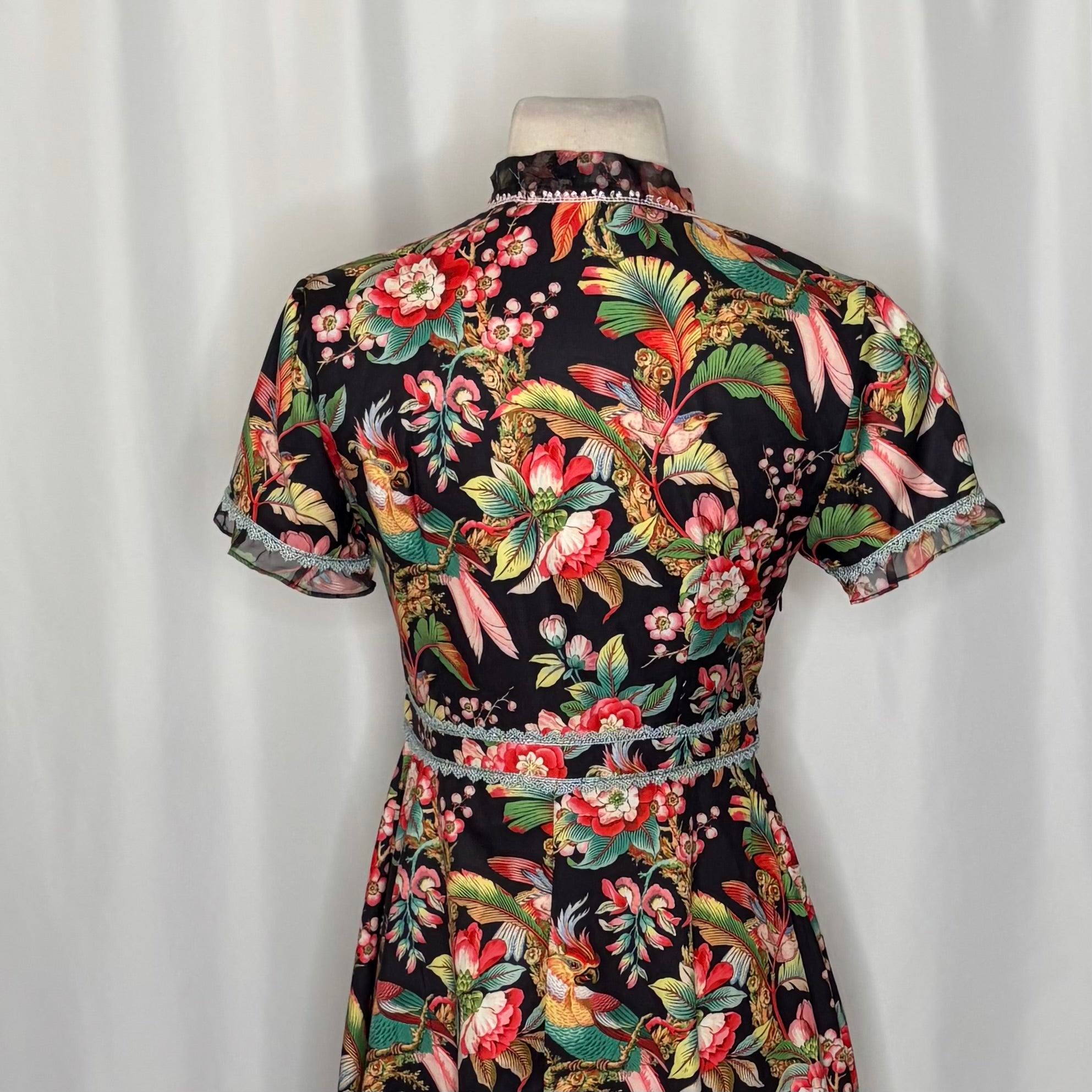 DALIA MACPHEE Floral Lace Trim Mini Dress Tie Neck Tropical Floral Size Small