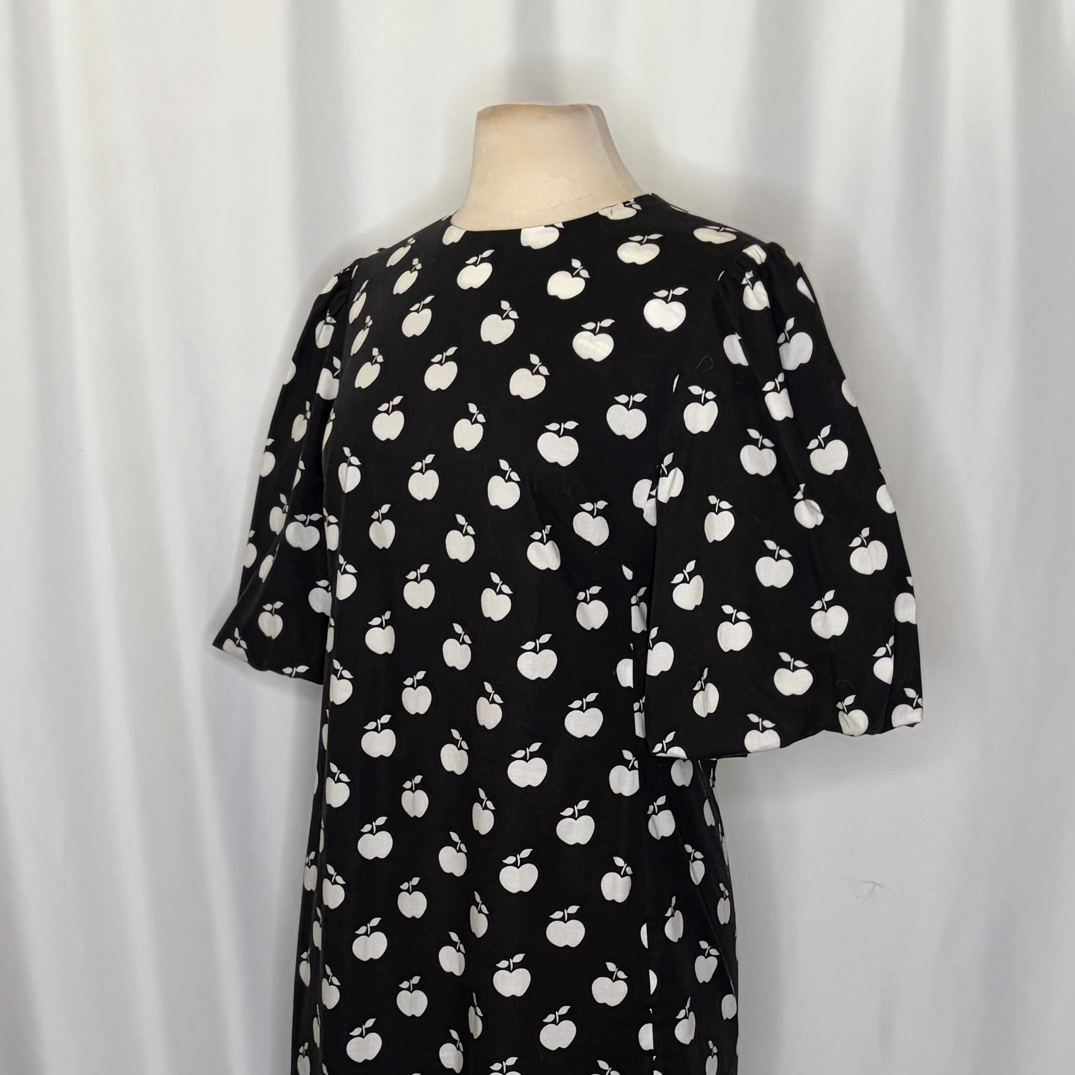KATE SPADE New York Apple Toss Taxi Dress Puff Sleeve Lined Black White Size 8