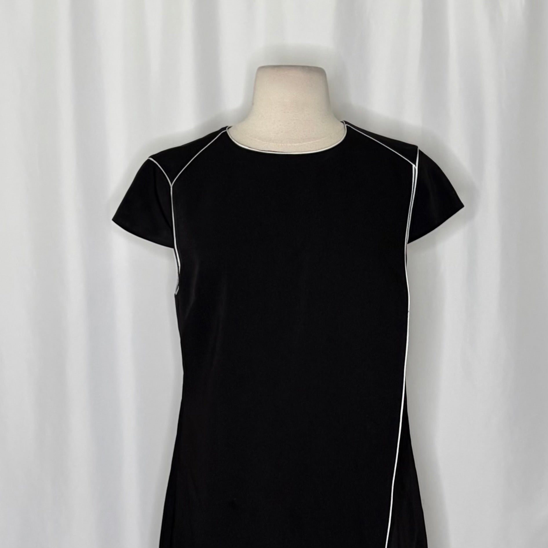 TED BAKER London Black White Trim Shift Dress Exposed Zip Size 2 / US Size 6