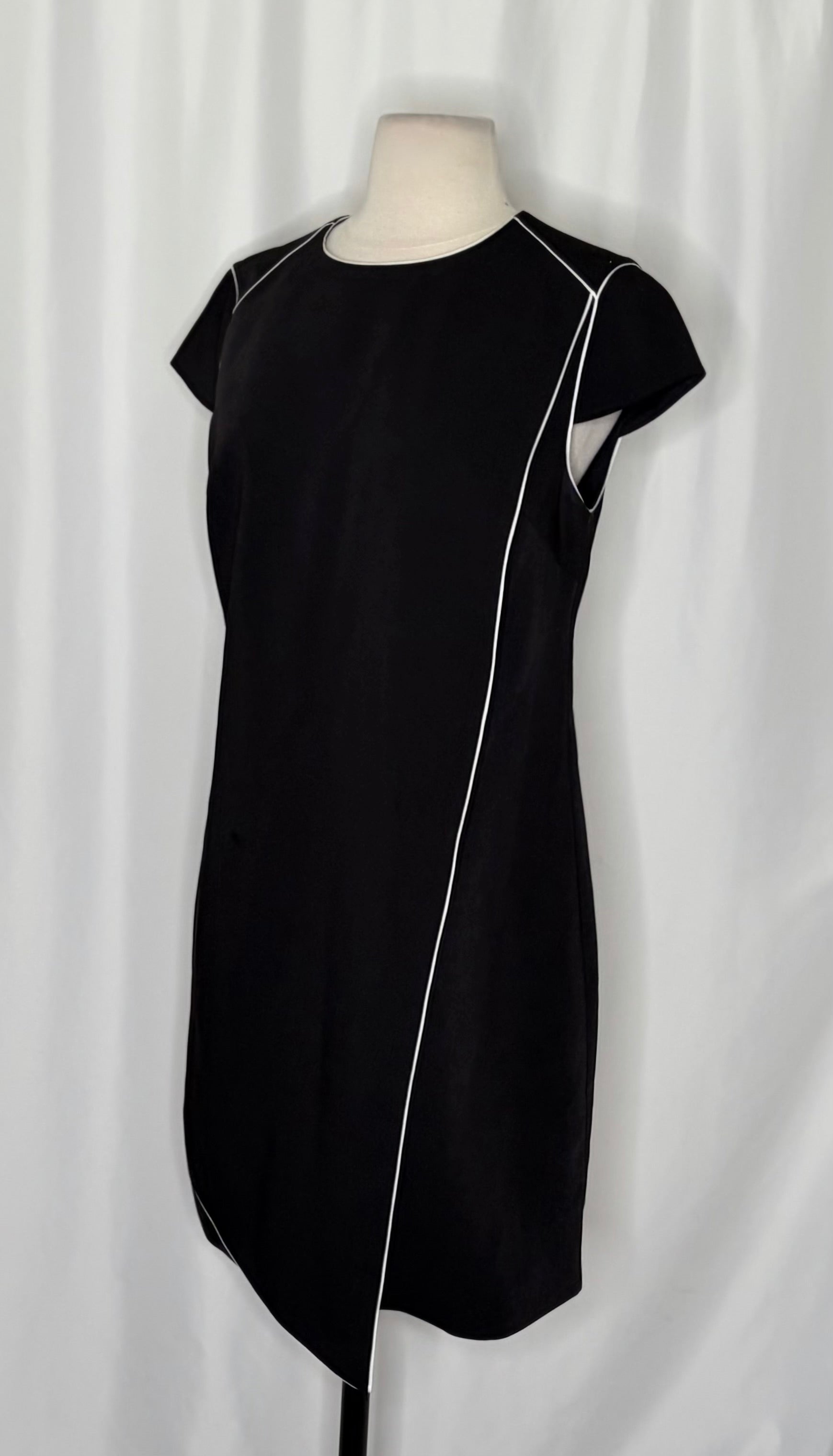 TED BAKER London Black White Trim Shift Dress Exposed Zip Size 2 / US Size 6