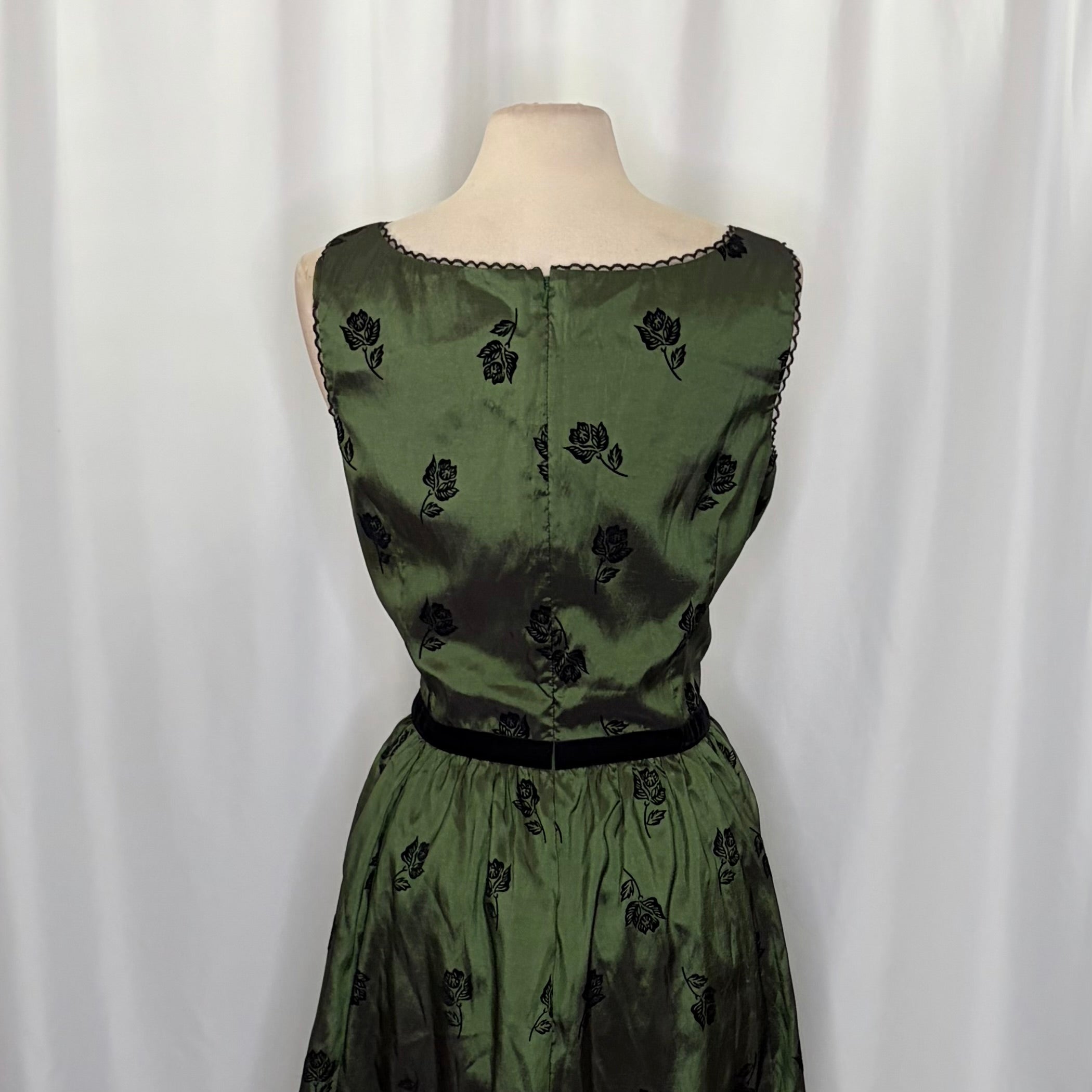 NECA Twilight New Moon Bella Swan Birthday Dress Green Floral Romantic 2XL