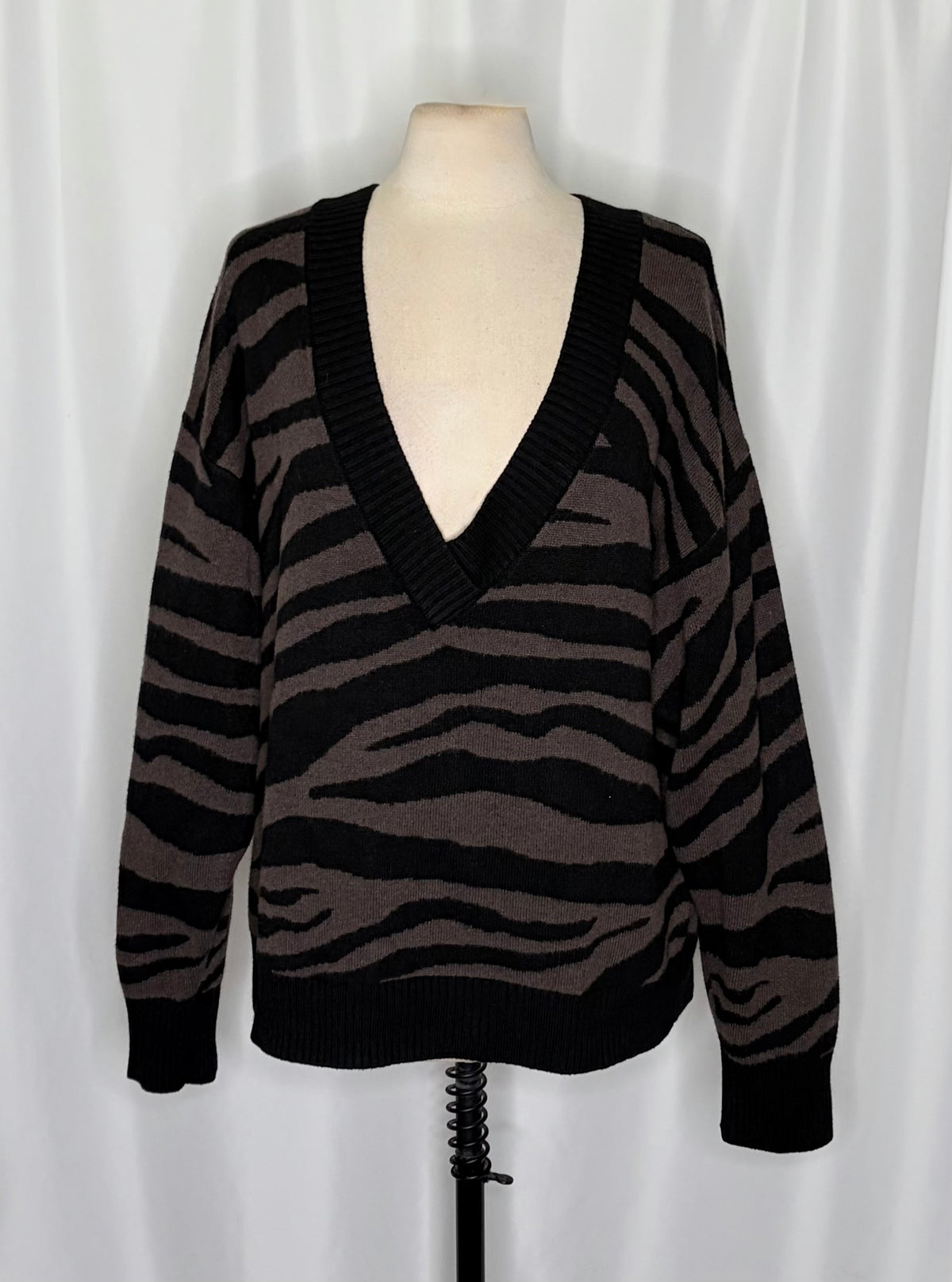 VARLEY Calvert Sweater Bracken Black Zebra Animal Print Merino Wool Blend Large