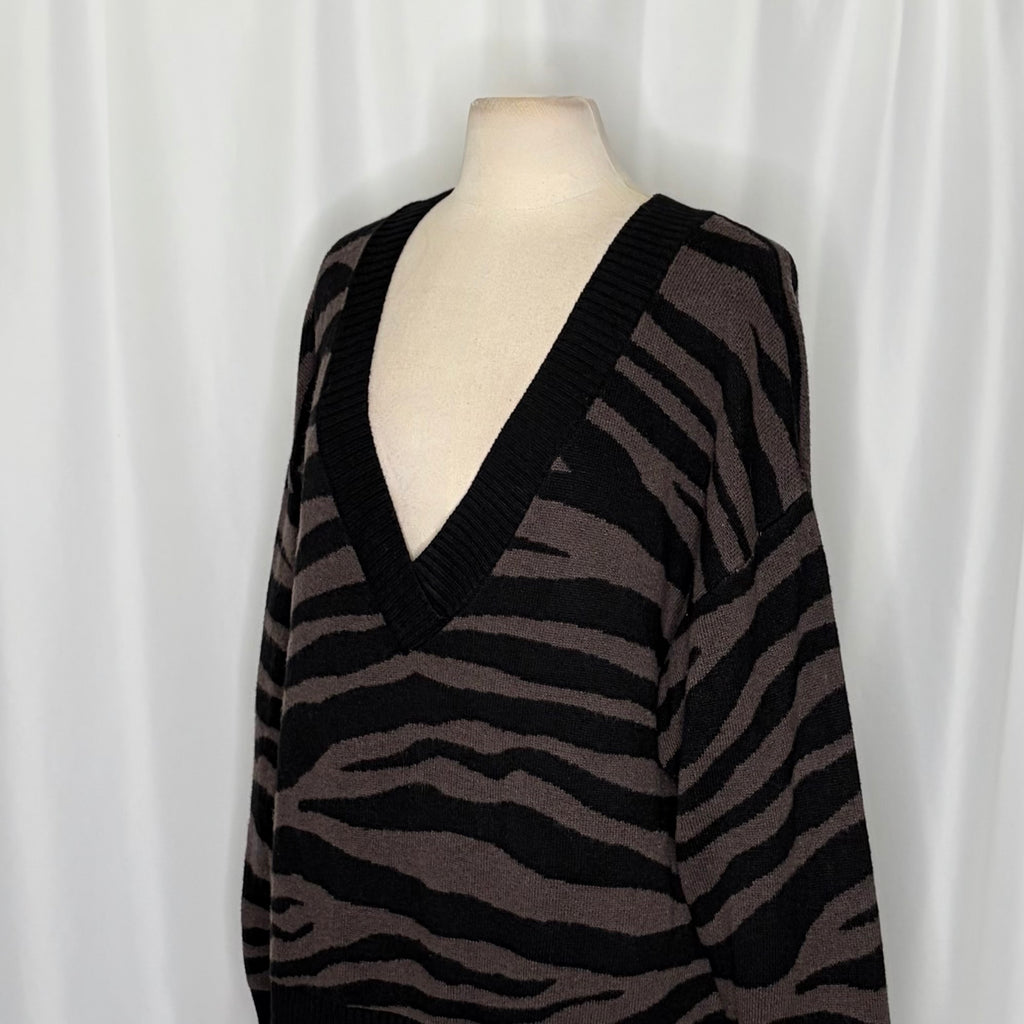 VARLEY Calvert Sweater Bracken Black Zebra Animal Print Merino Wool Blend Large