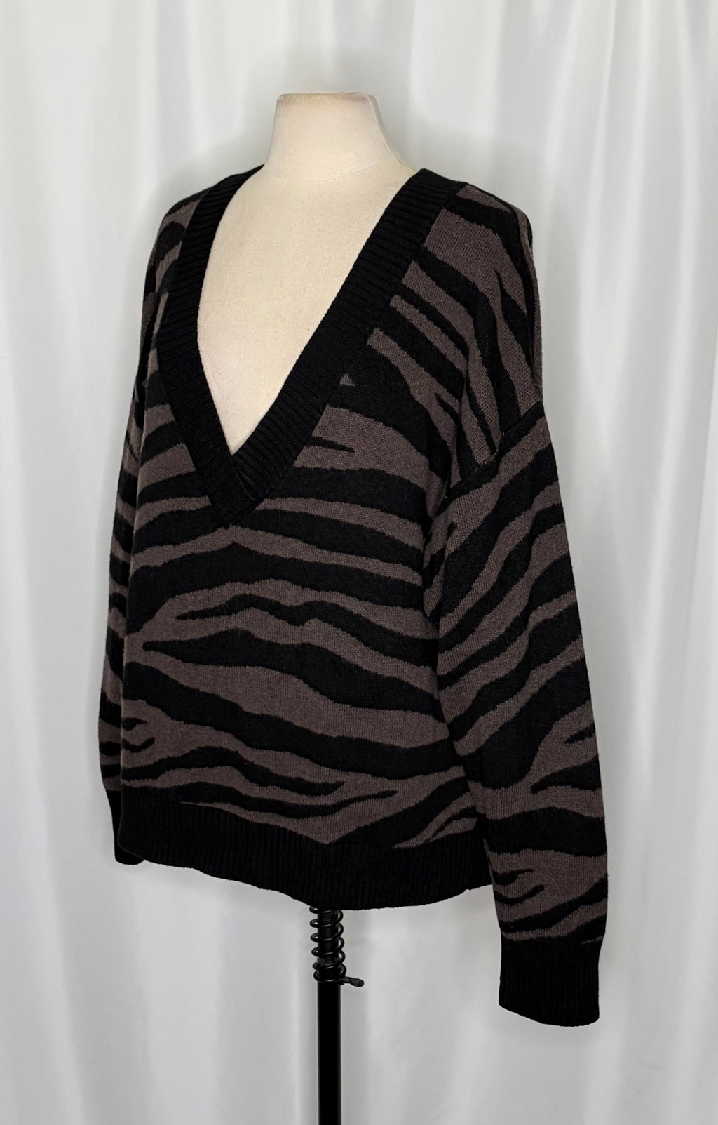 VARLEY Calvert Sweater Bracken Black Zebra Animal Print Merino Wool Blend Large