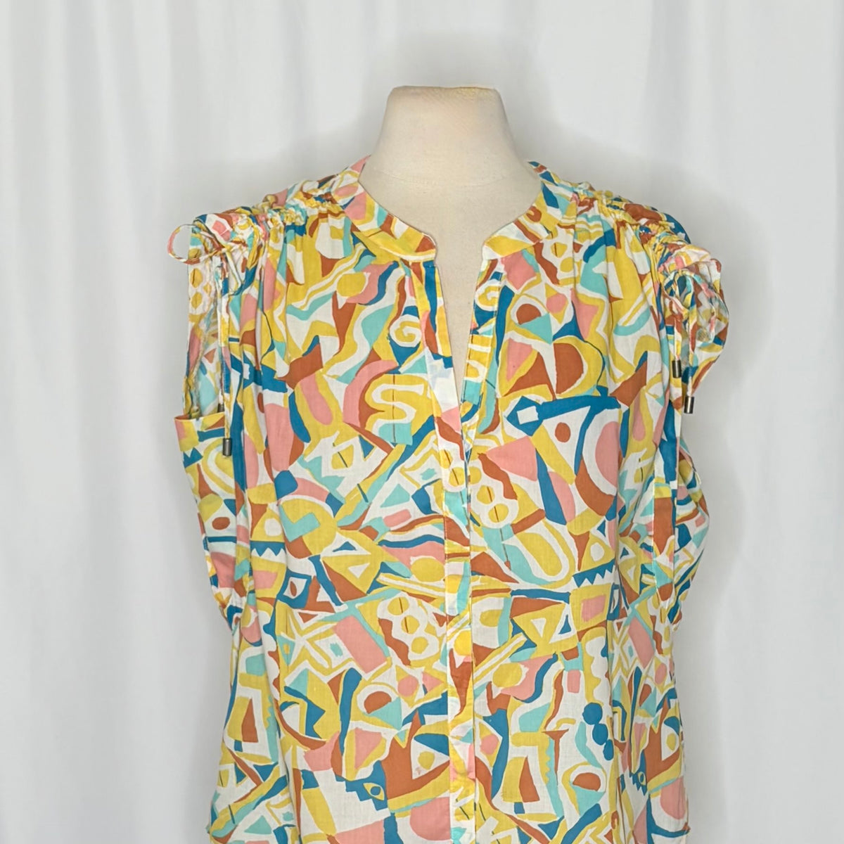 ANTHROPOLOGIE Danielle Kroll Brooklynite Button Down Blouse Top Abstract Medium