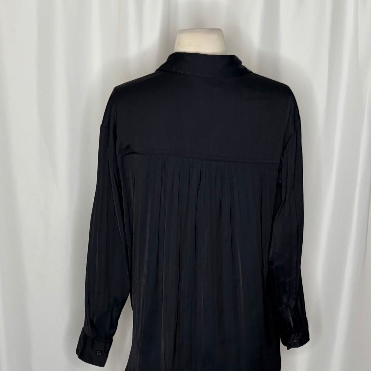 ANTHROPOLOGIE Black Satin Button Down Shirt Blouse Top Pockets Solid Small