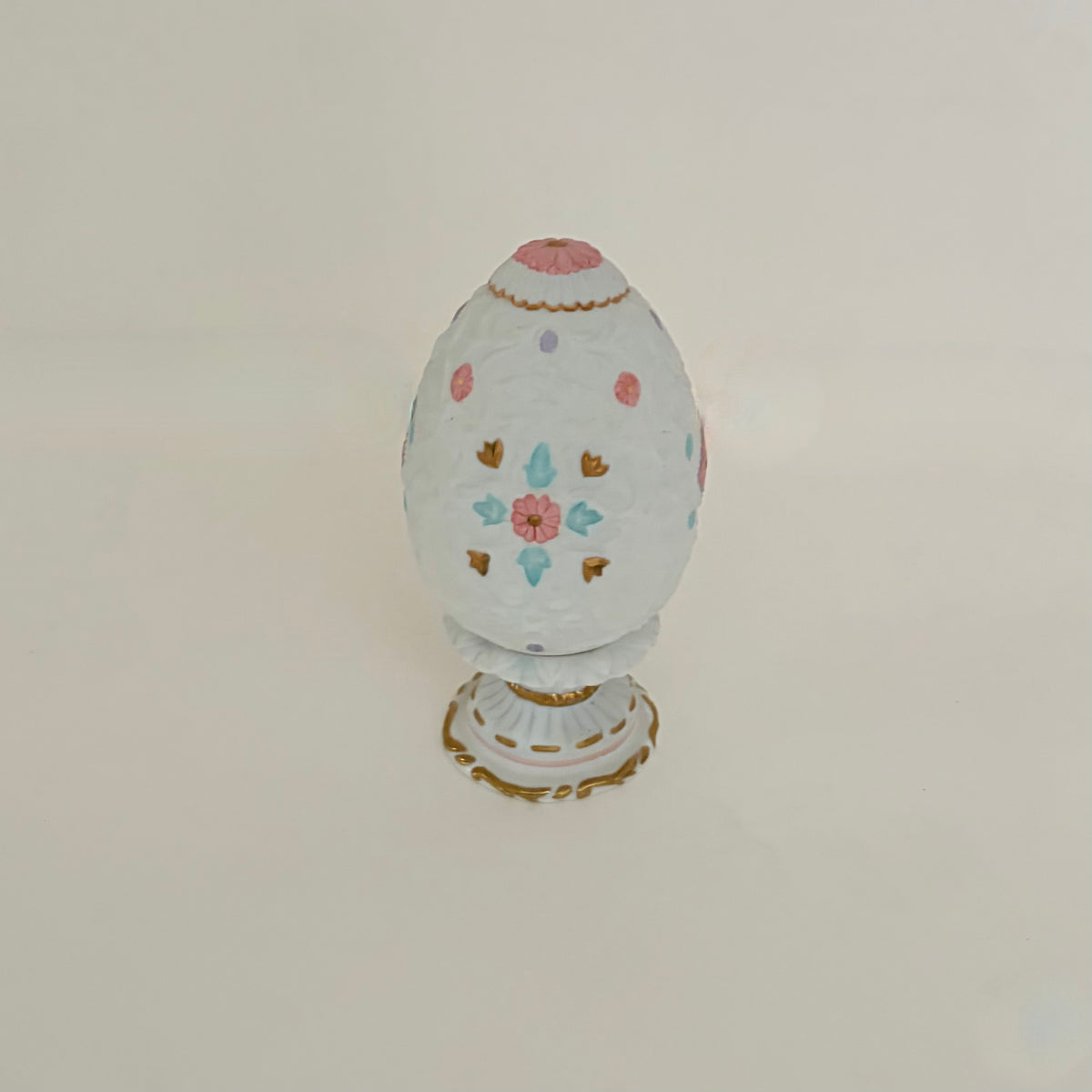 Vintage 1990 LENOX Lily Blossom Egg Porcelain Floral Pedestal Easter Decor
